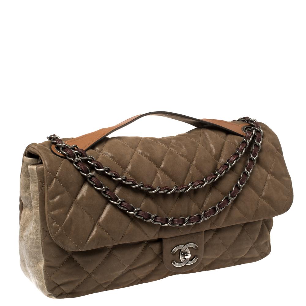 Chanel Tri Color Glazed Nubuck and Leather Castle Rock Top Handle Bag In Good Condition In Dubai, Al Qouz 2