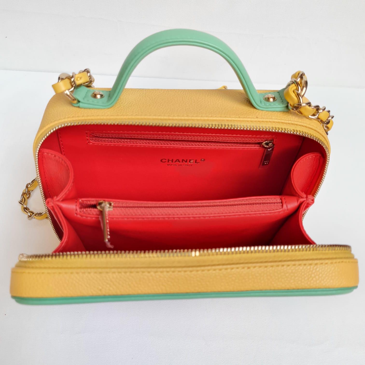 Chanel Tricolor Caviar Quilted Medium Vanity Filigree Shoulder Bag 11