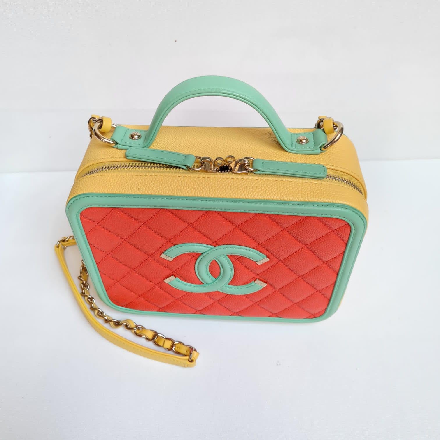 Women's or Men's Chanel Tricolor Caviar Quilted Medium Vanity Filigree Shoulder Bag