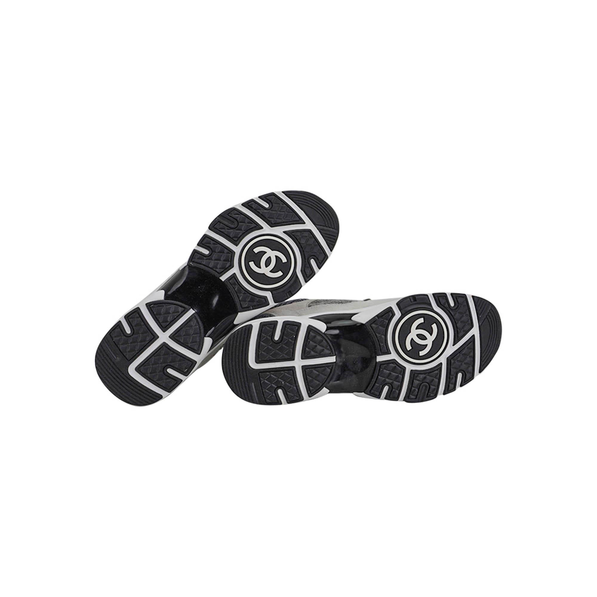 Chanel Tricolor Grau Tweed und Wildleder CC Low Top Turnschuhe 37.5 im Angebot 2