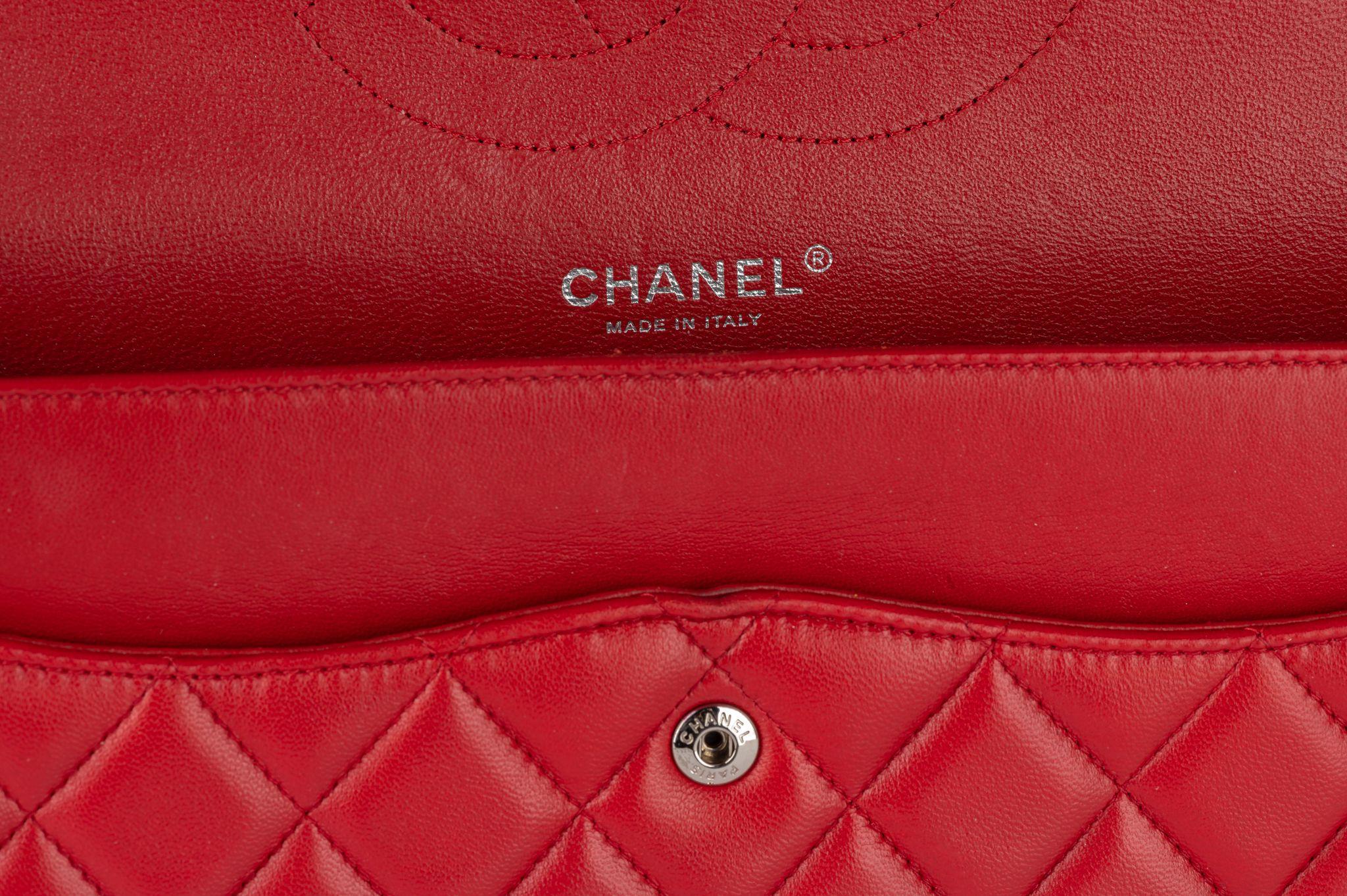 Chanel Agneau tricolore Jumbo à double rabat en vente 9