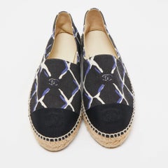 Chanel Espadrille plates en toile imprimée tricolore, taille 38
