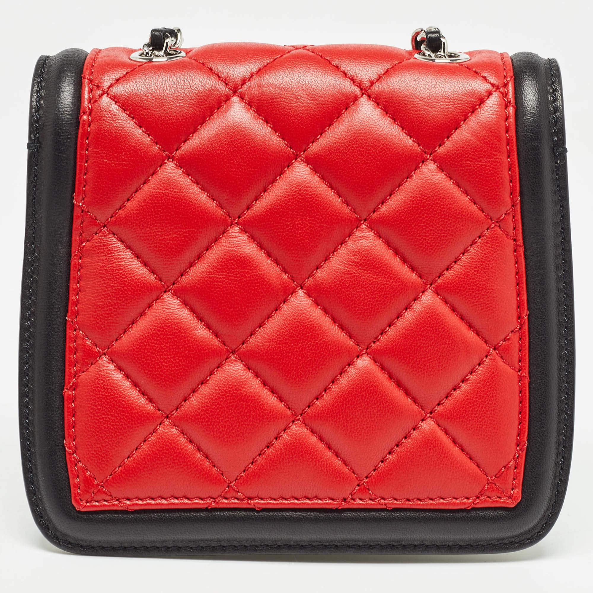 Chanel Tricolor Quilted Leather Mini Graphic Flap Bag In Excellent Condition In Dubai, Al Qouz 2
