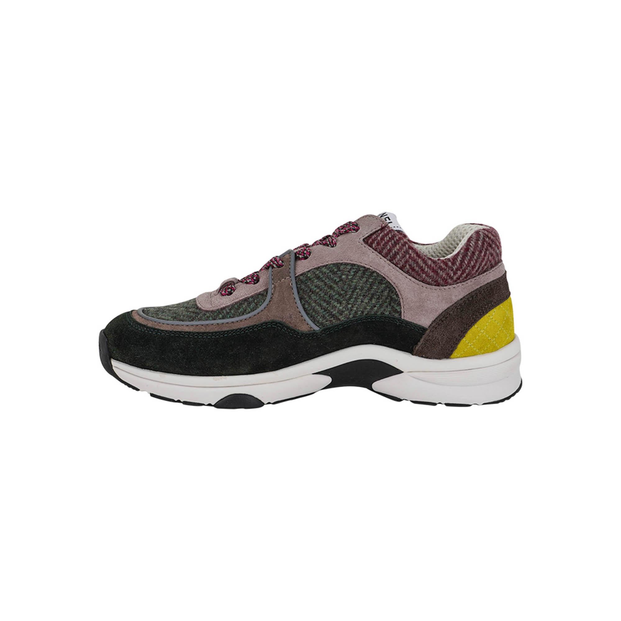 Chanel Tricolor Tweed and Suede CC Low Top Sneakers 37.5 In New Condition In Miami, FL