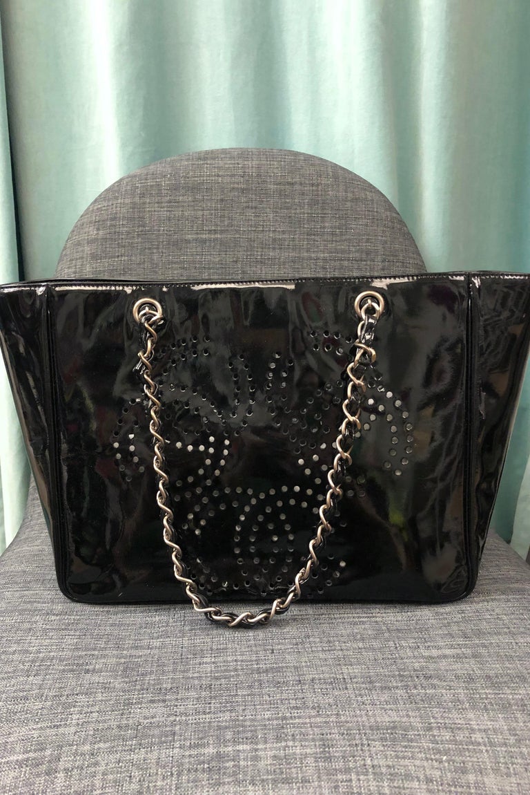 Women's or Men's Chanel Triple CC Shoulder Tote in Black Patent Leather  For Sale