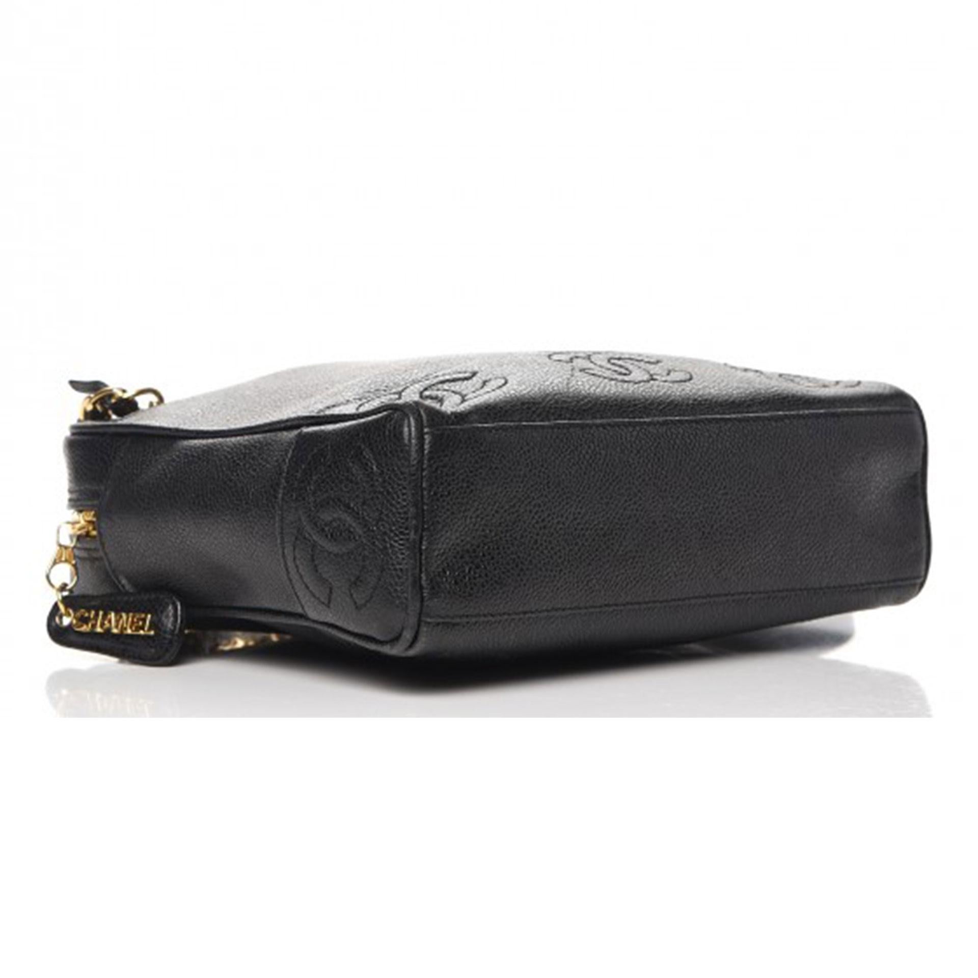 Chanel Triple CC Stitched Black Caviar Shoulder Tote en vente 5