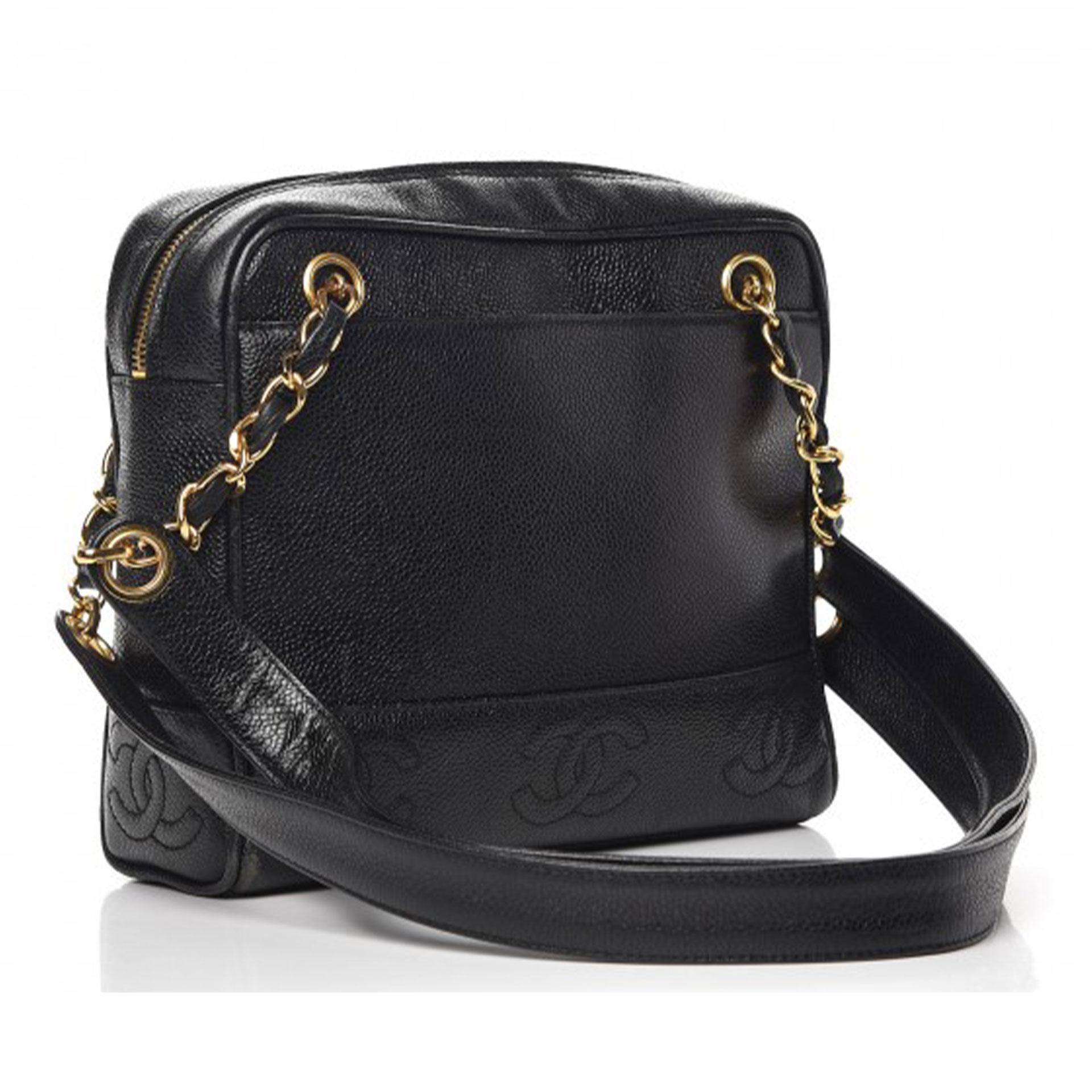 Chanel Triple CC Stitched Black Caviar Shoulder Tote en vente 2