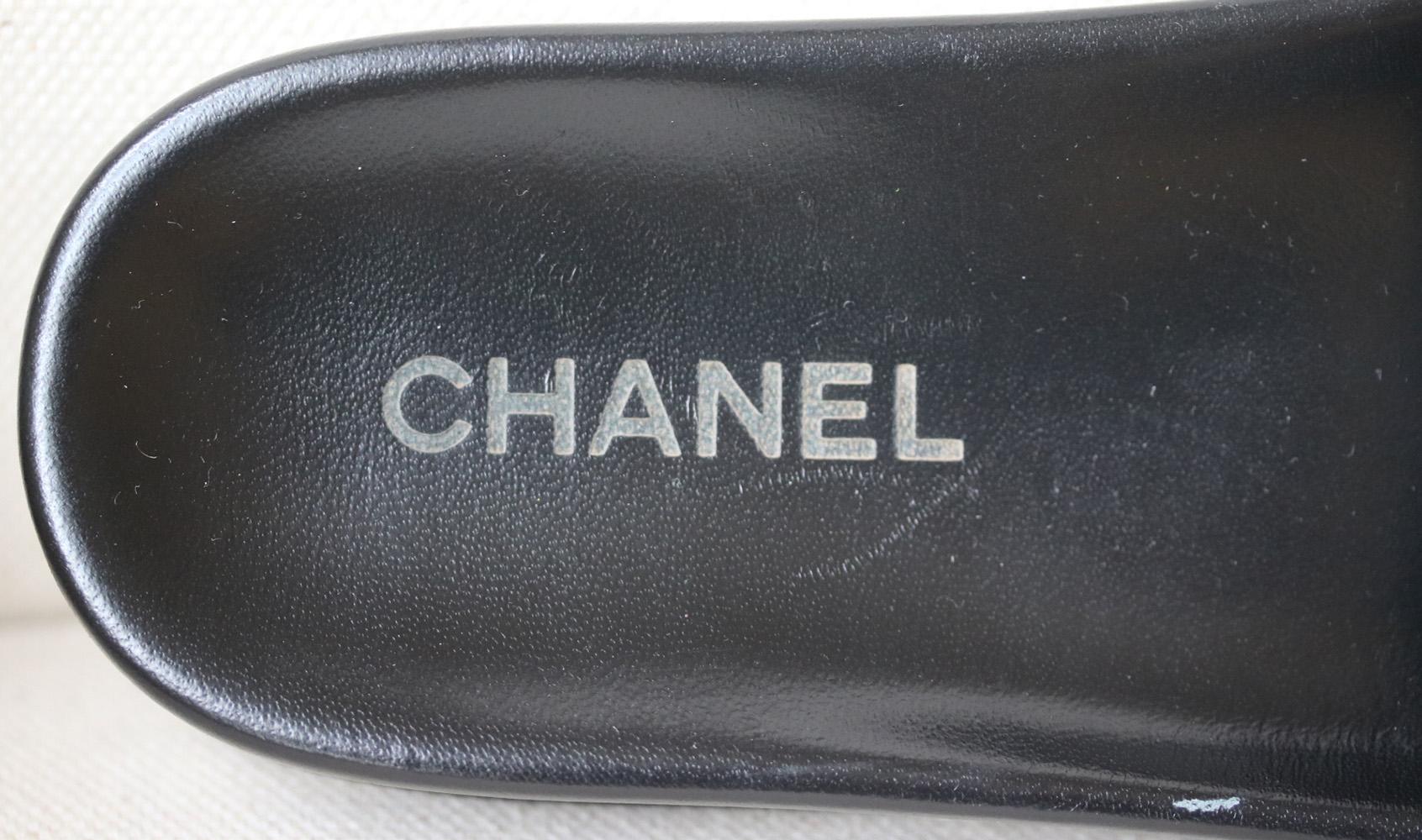Women's Chanel Tropiconic Chain Glitter Leather Slides 