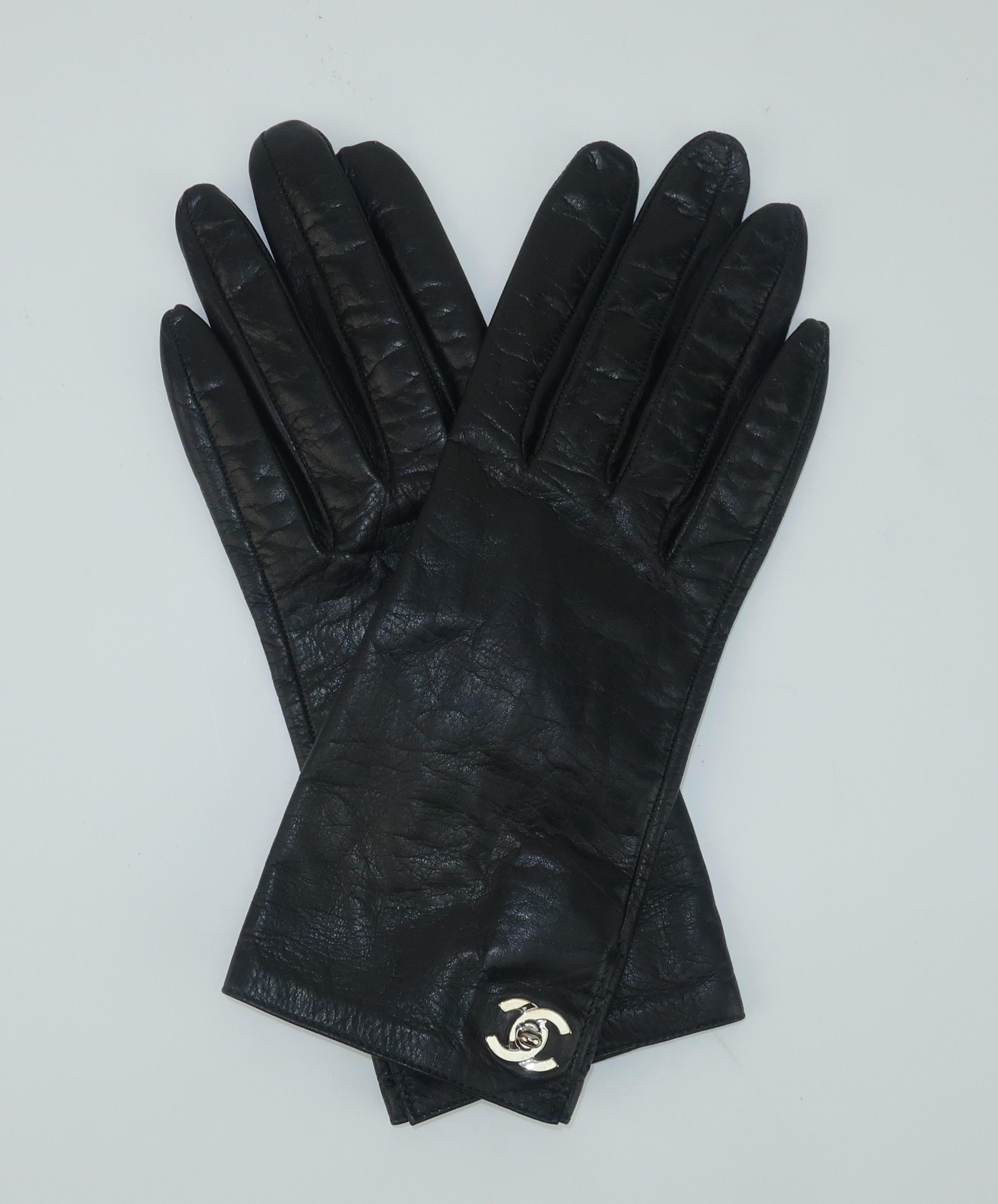 Chanel Turn Lock Logo Black Leather Gloves 5
