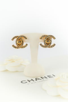 Chanel turnlock earrings 1998
