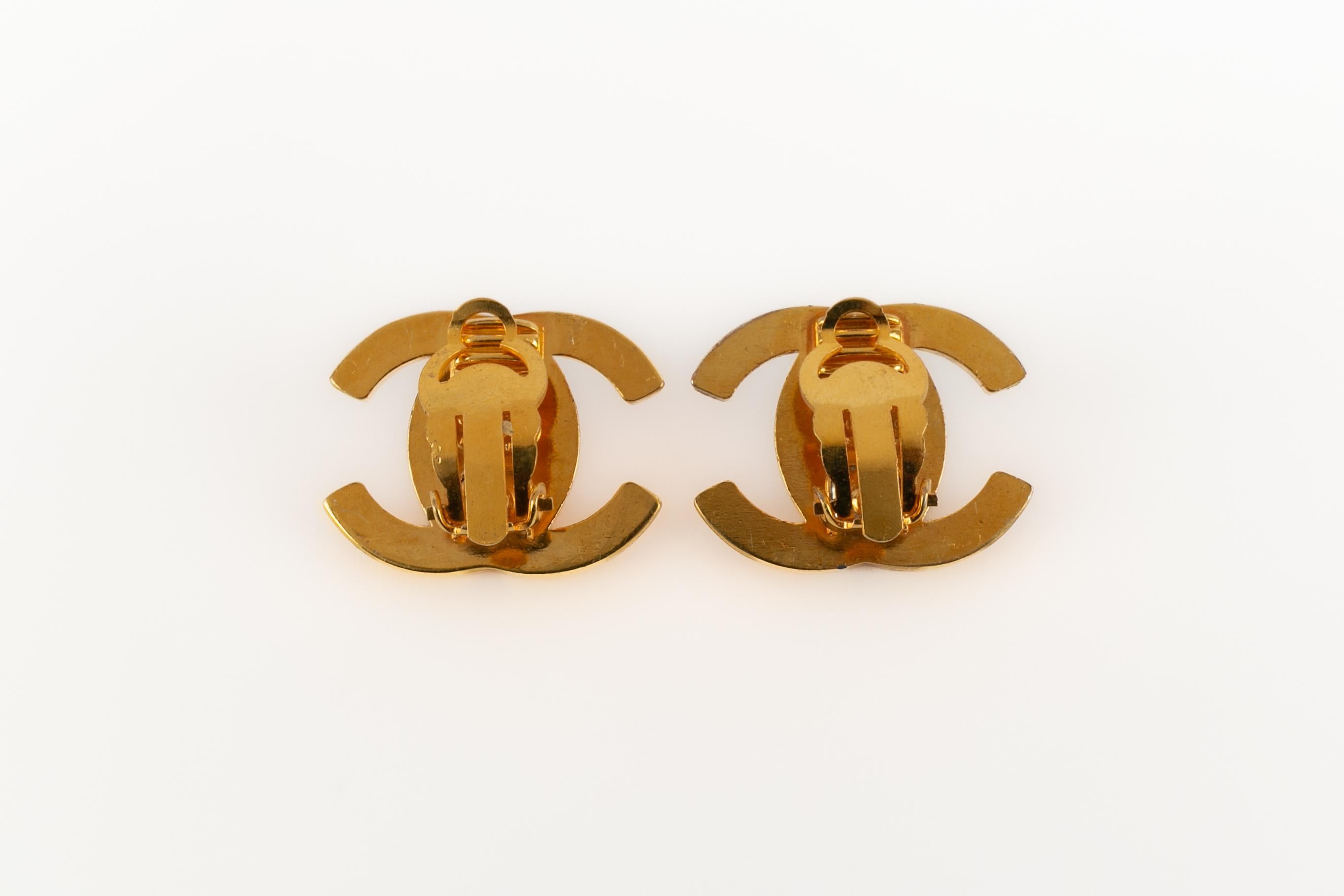 Chanel, boucles d'oreilles tourbillon 1998 Pour femmes en vente