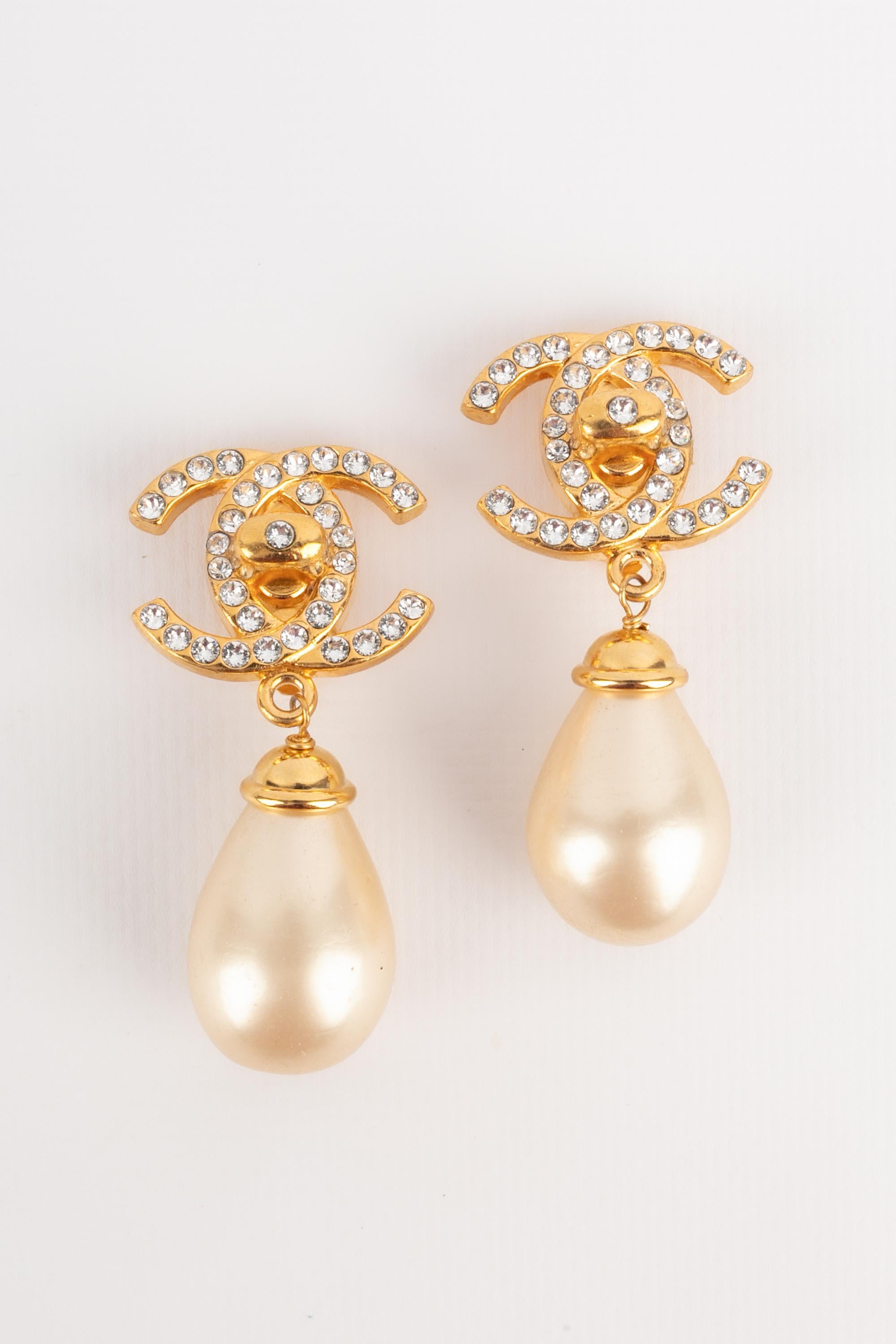 Women's Chanel turnlock earrings