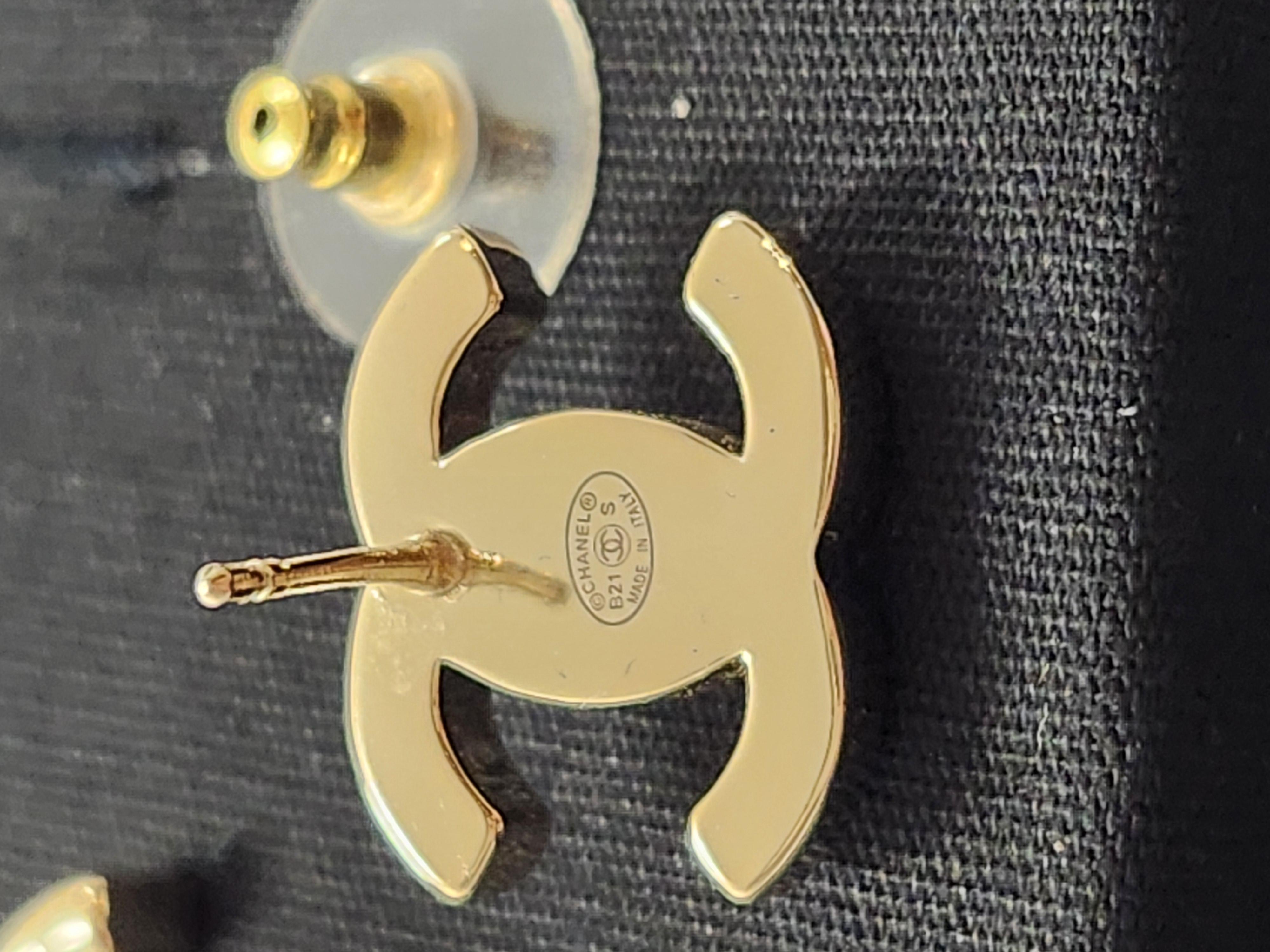 Chanel Turnlock Earrings in Light Gold Size Small In Excellent Condition In PUTNEY, NSW