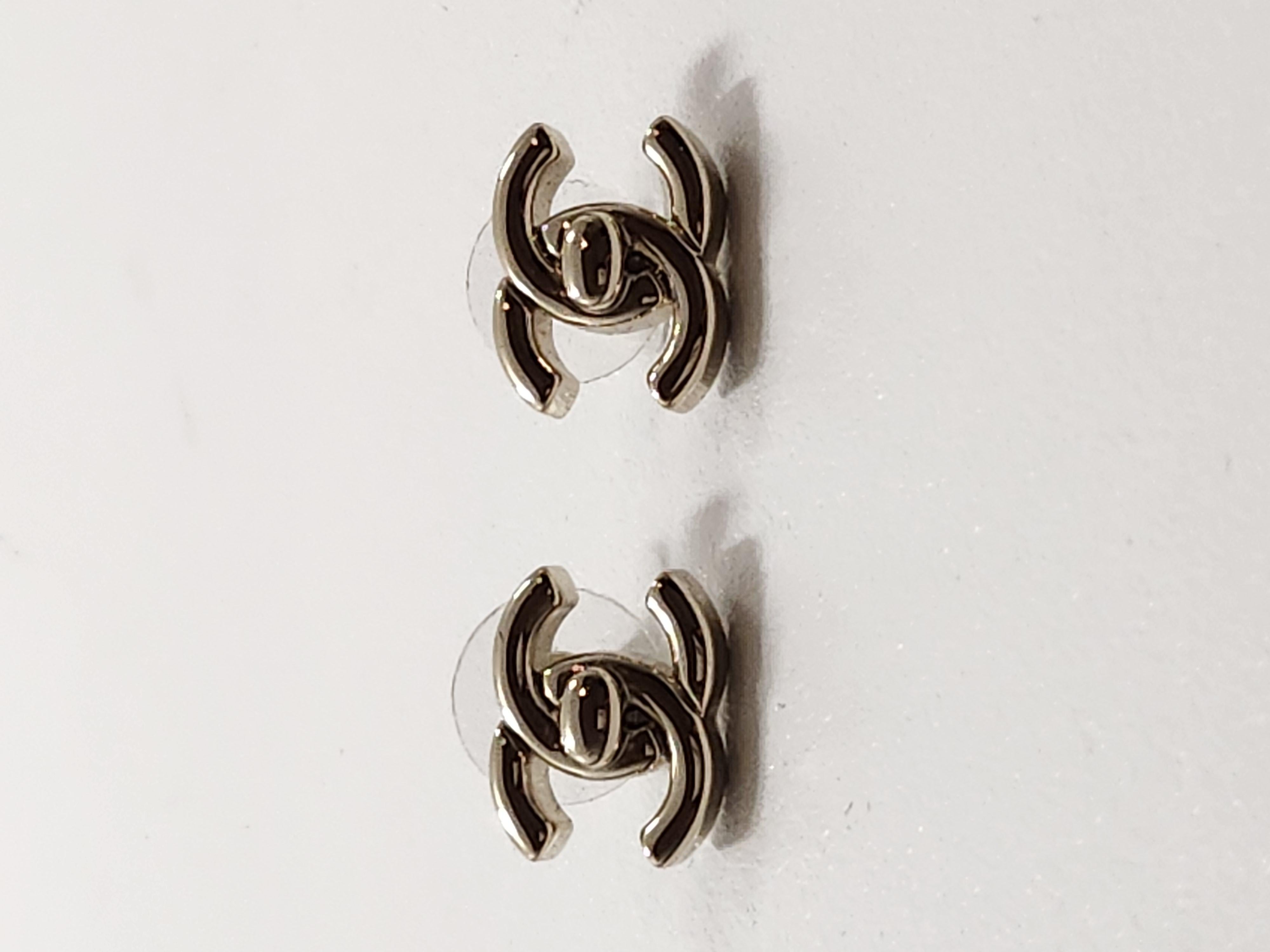 Women's Chanel Turnlock Earrings in Light Gold Size Small