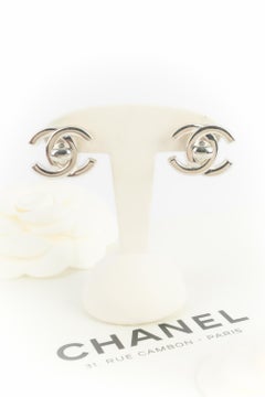 Chanel turnlock earrings Winter 1997