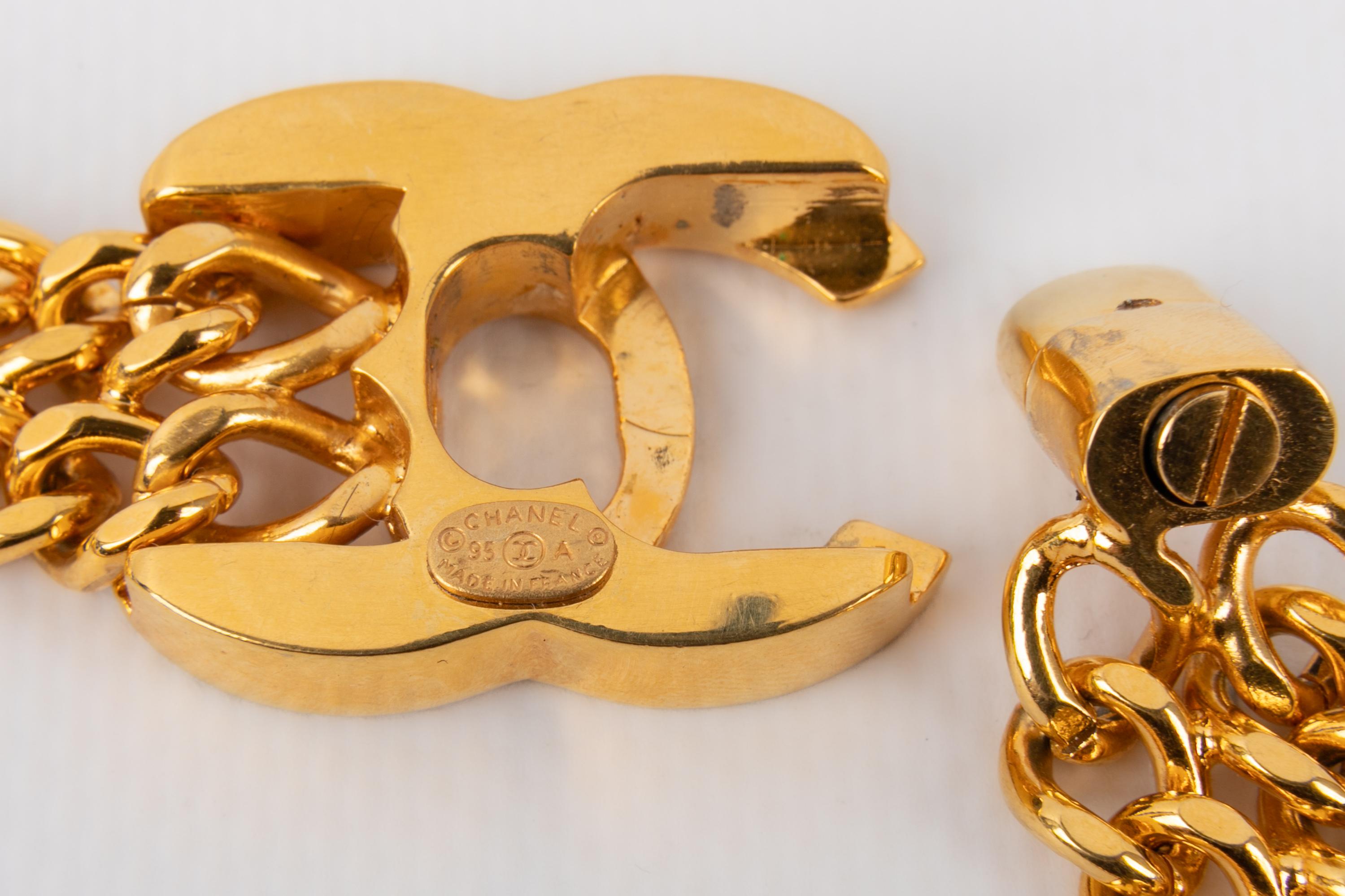 Chanel turnlock necklace 1995 2