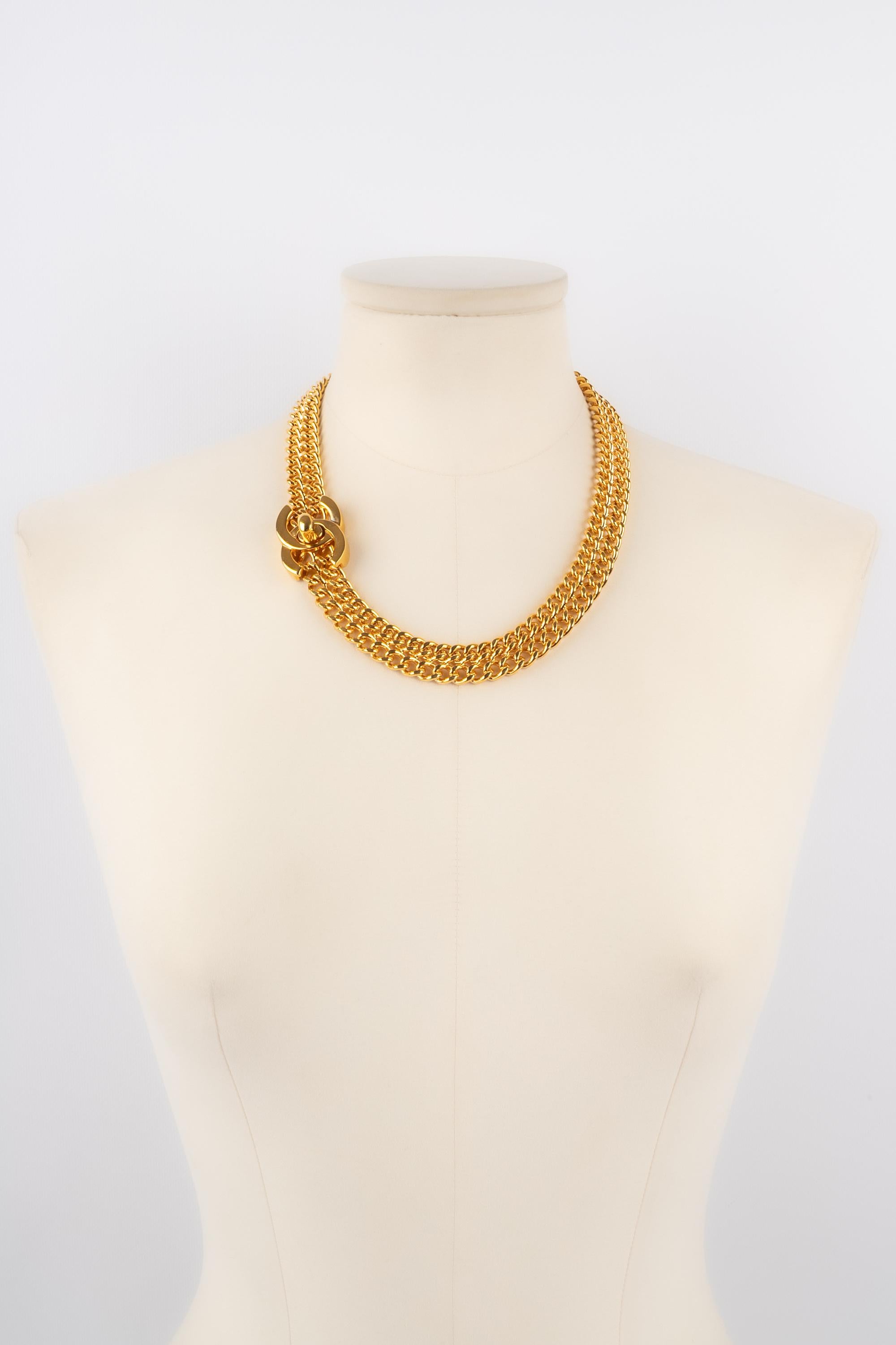 Chanel turnlock necklace 1995 3