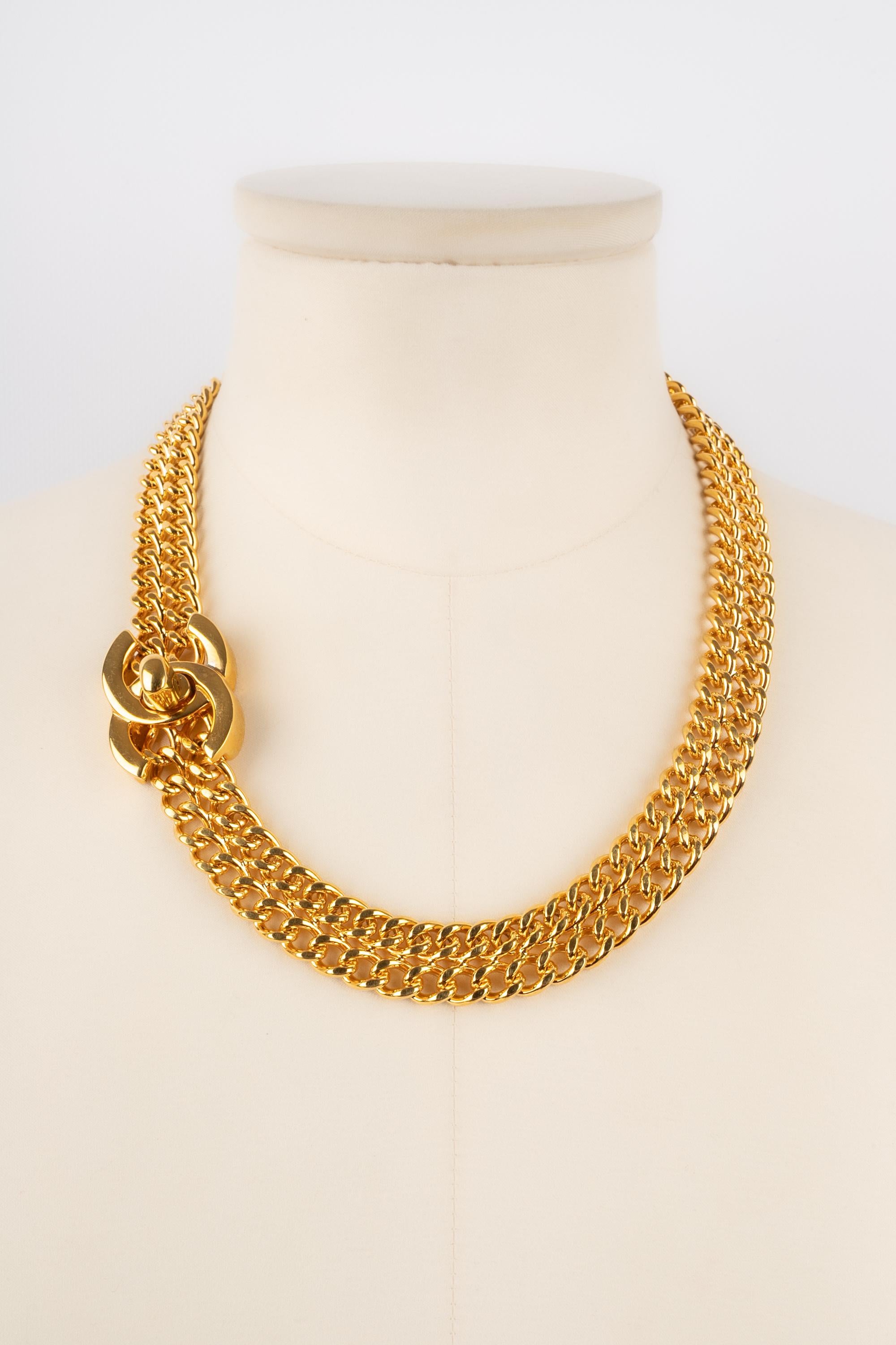 Chanel turnlock necklace 1995 4