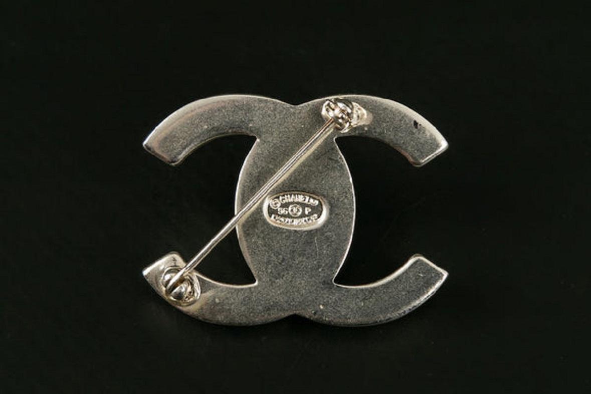 Women's or Men's Chanel Turnlock Silver Plated Metal Brooch, 1996