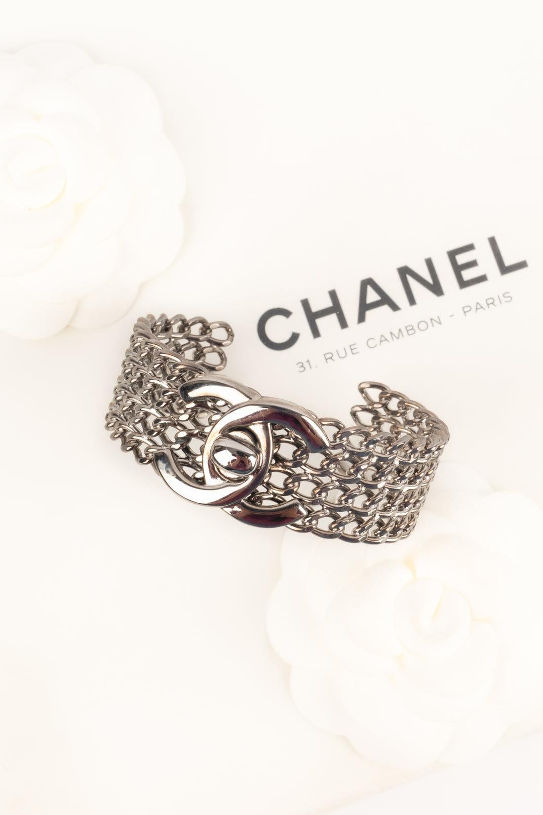 Chanel Turnlock Silvery Metal Bracelet, 1997 For Sale 4
