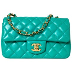 Chanel Mini Vintage Lambskin Crossbody Classic Flap Bag – House of Carver