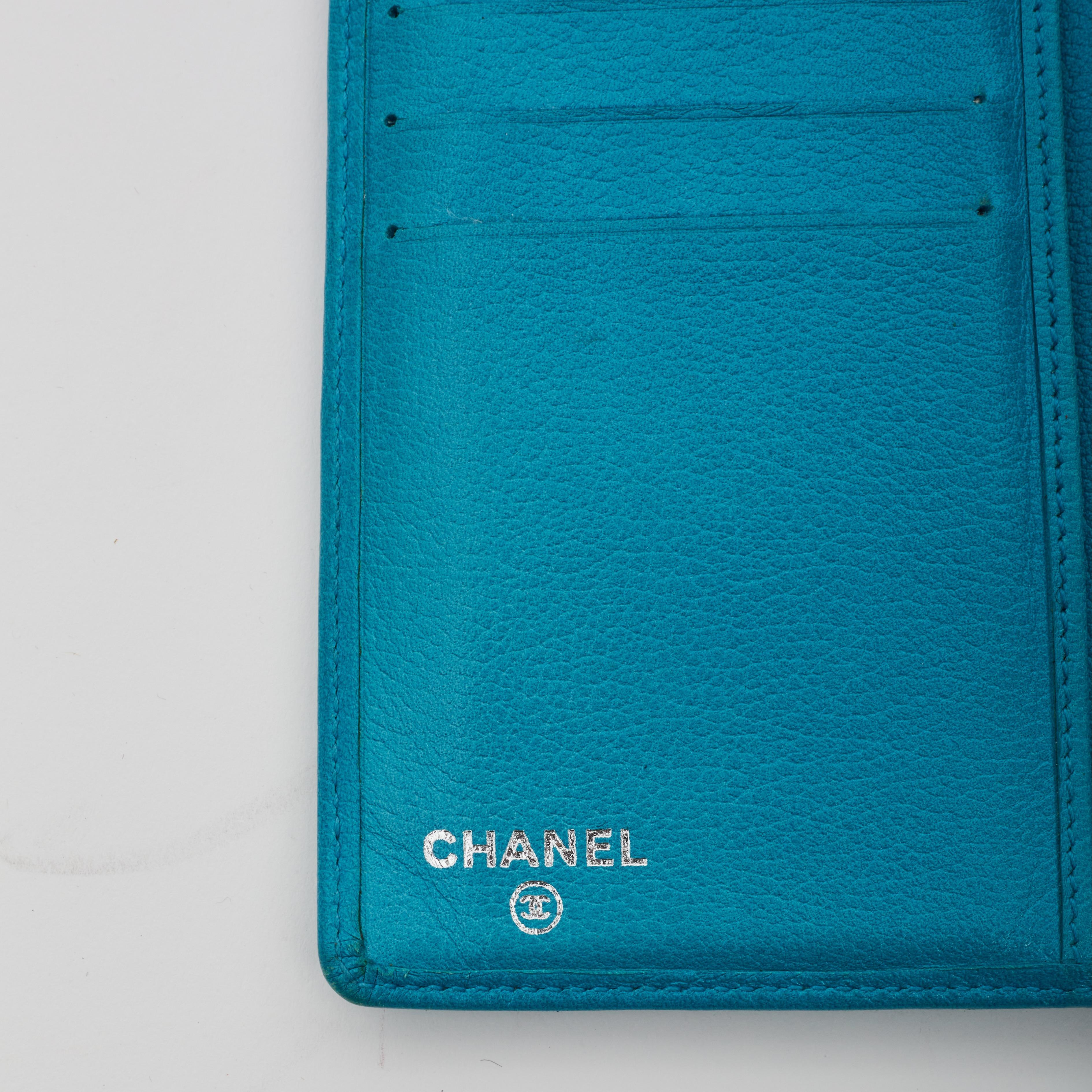 Women's or Men's Chanel Turquoise Leather CC Camellia Bi Fold Long Wallet