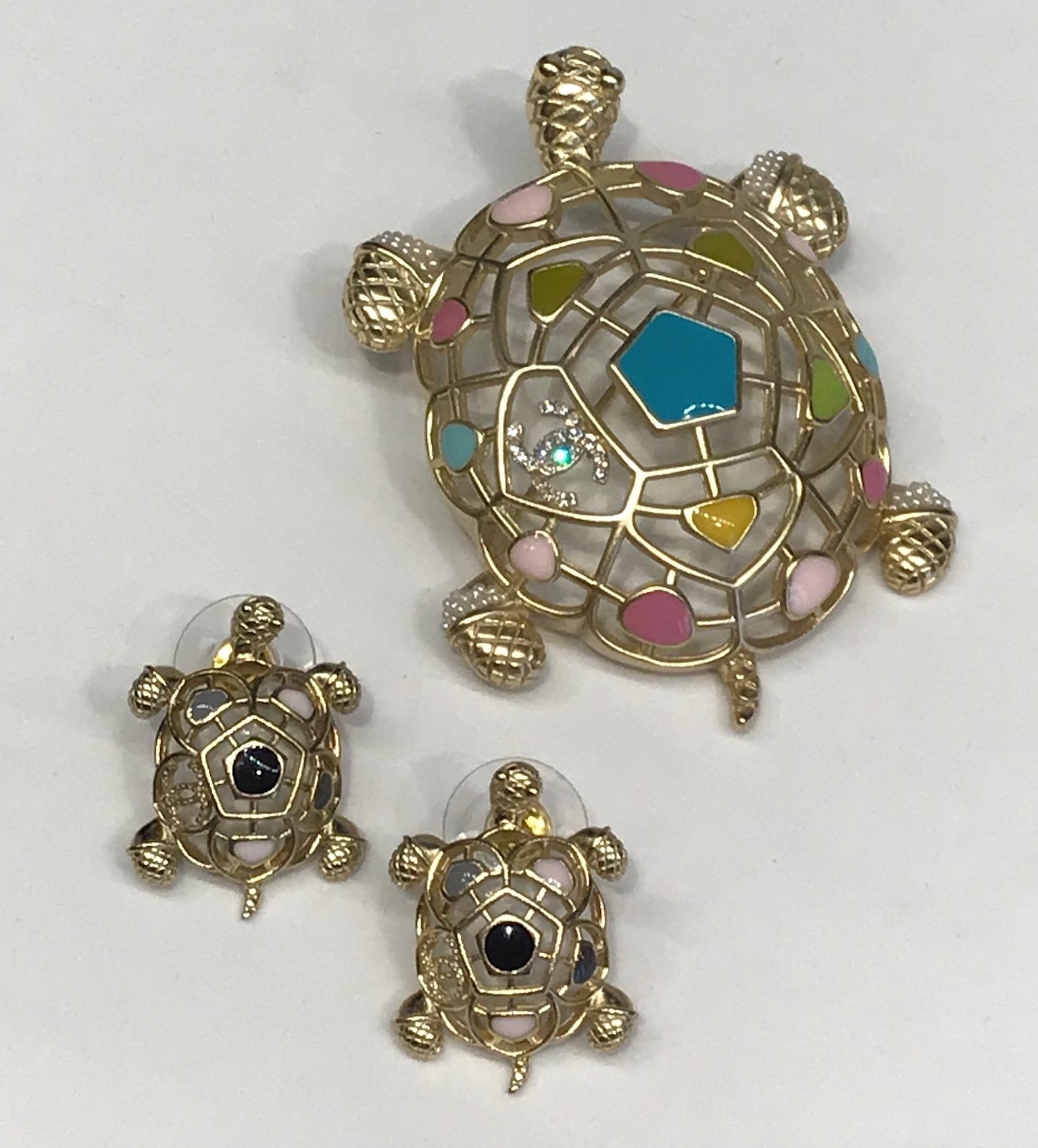 Chanel Turtle Brooch, 2019 Cruise Collection 2