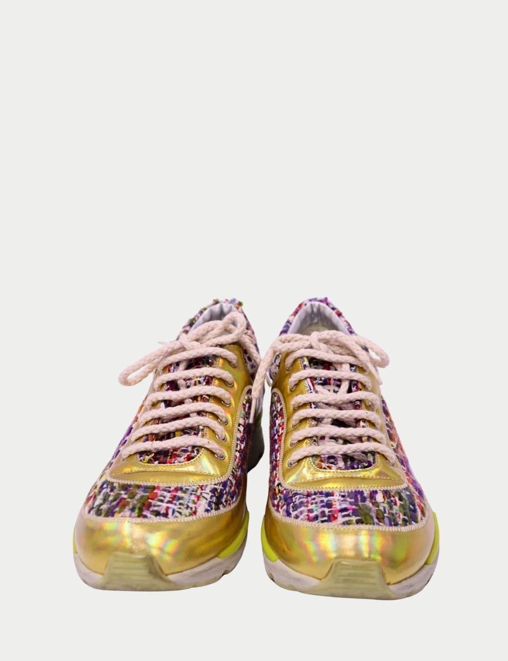 Chanel Tweed 
Metallic Gold Sneakers - EU 40 For Sale 1