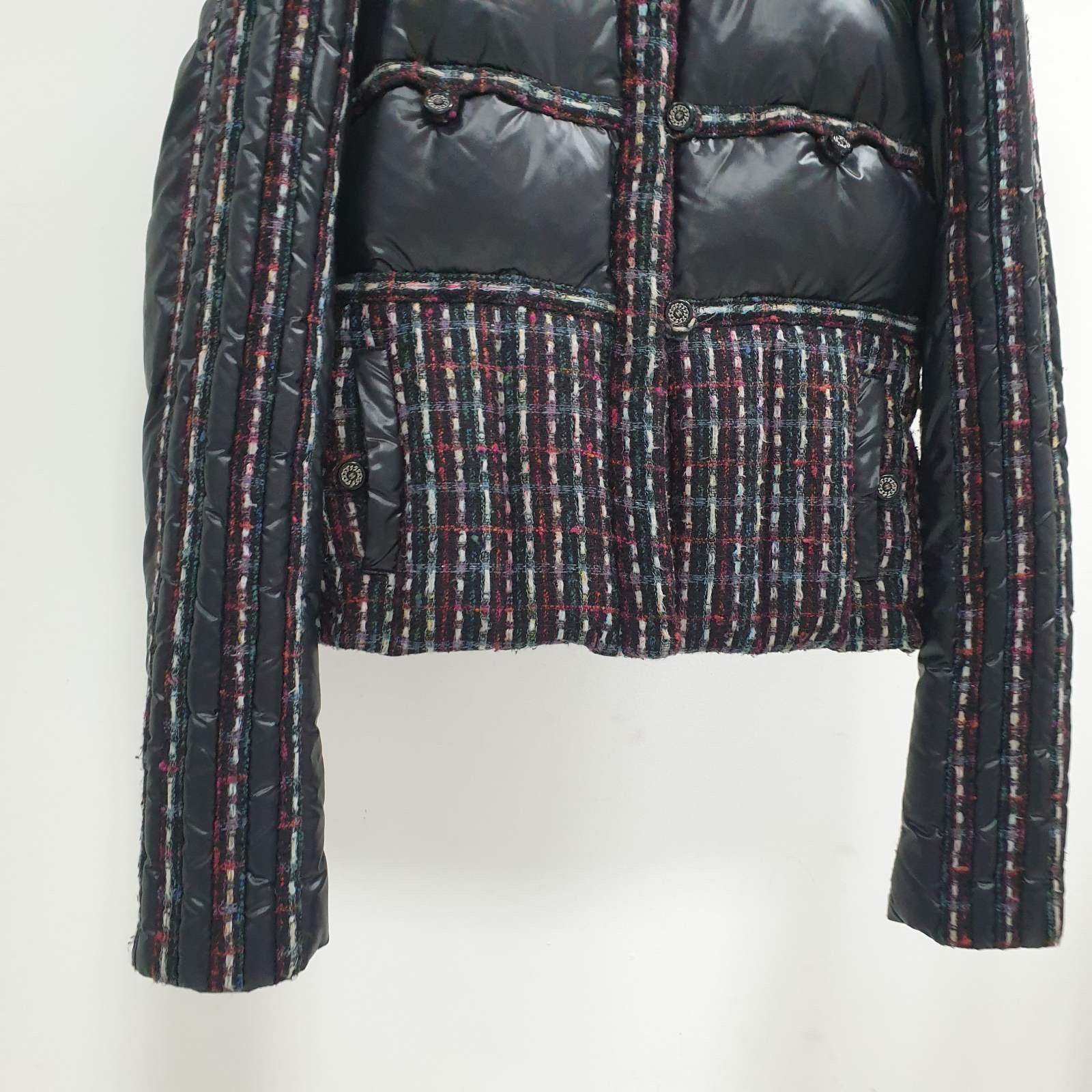 Chanel Tweed- und Polyamid-Daunen-Pufferjacke 5