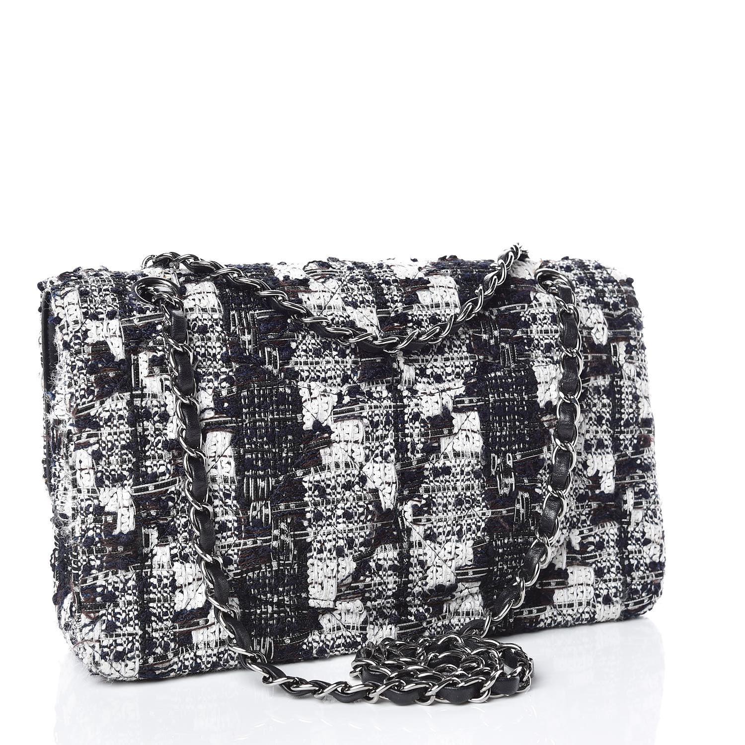 Bolso Chanel Tweed Azul Negro Doble Solapa Mediano en Bueno estado para la venta en Montreal, Quebec