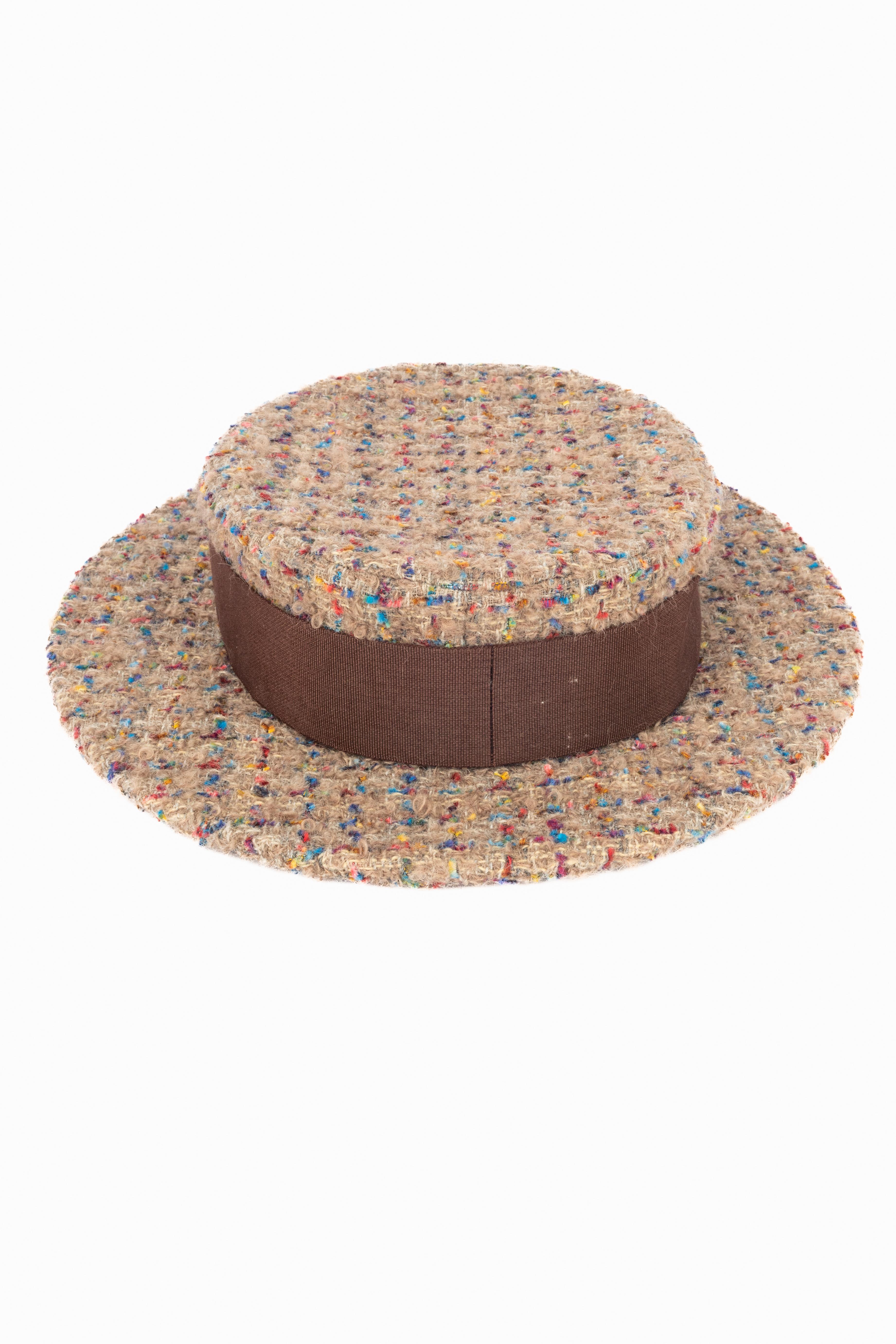 Gorro Chanel de tweed en venta 1