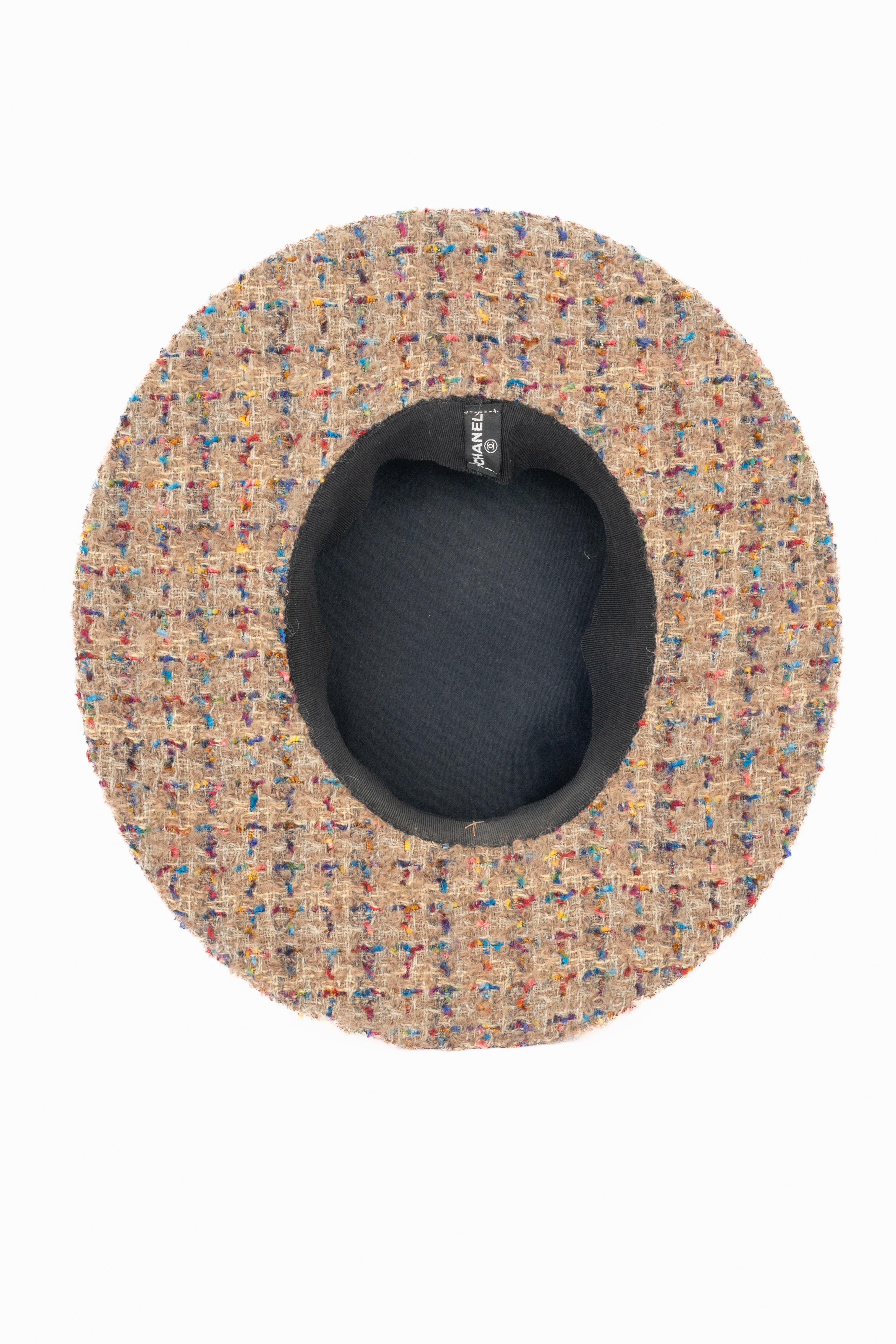 Gorro Chanel de tweed en venta 3