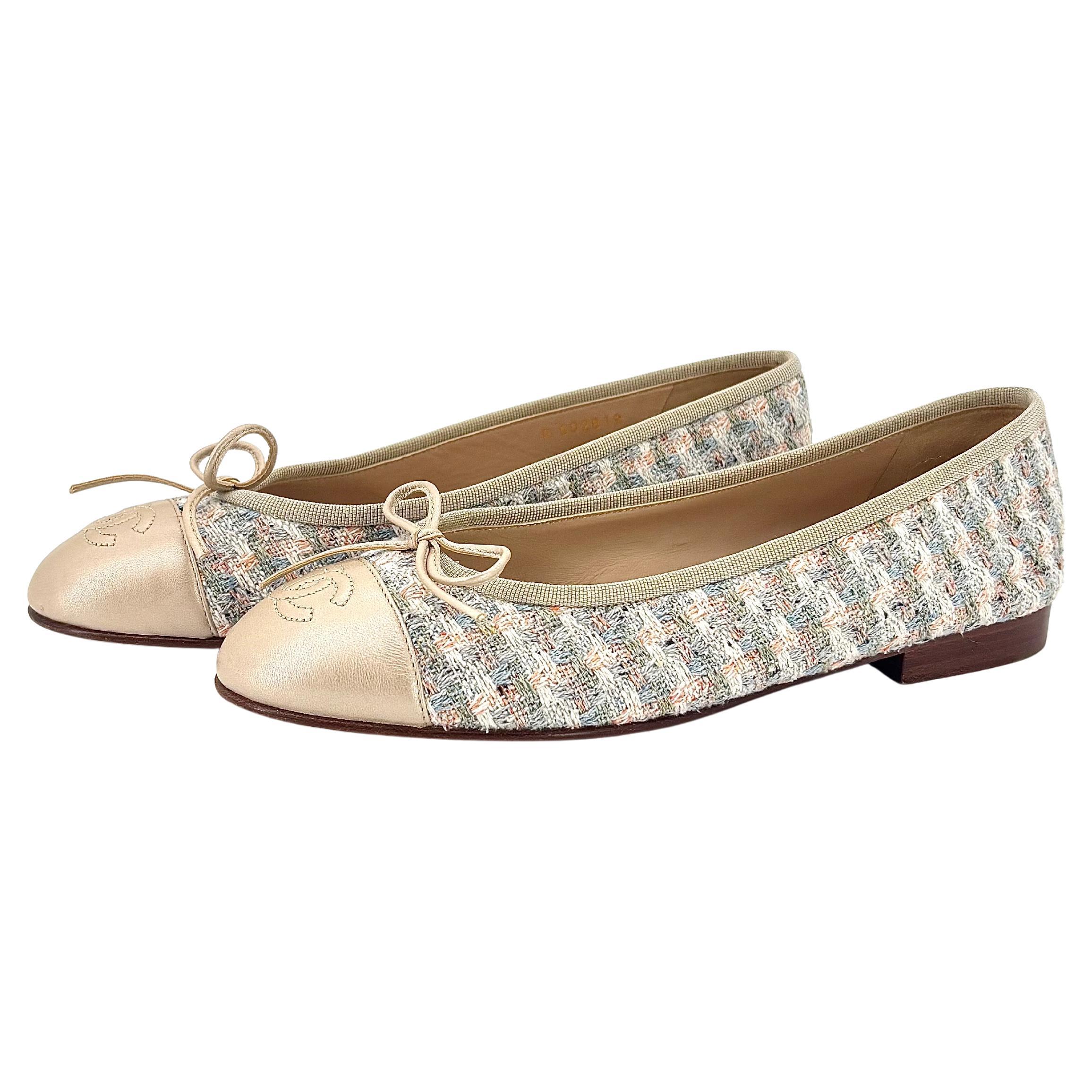 Chanel Tweed Cap Toe Bow CC Logo Ballerina Flats 36.5 For Sale