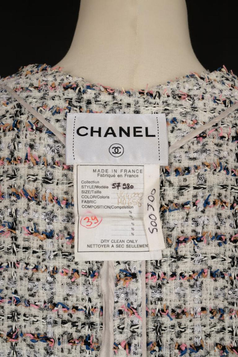 Manteau en tweed Chanel Croisière 2018 en vente 5
