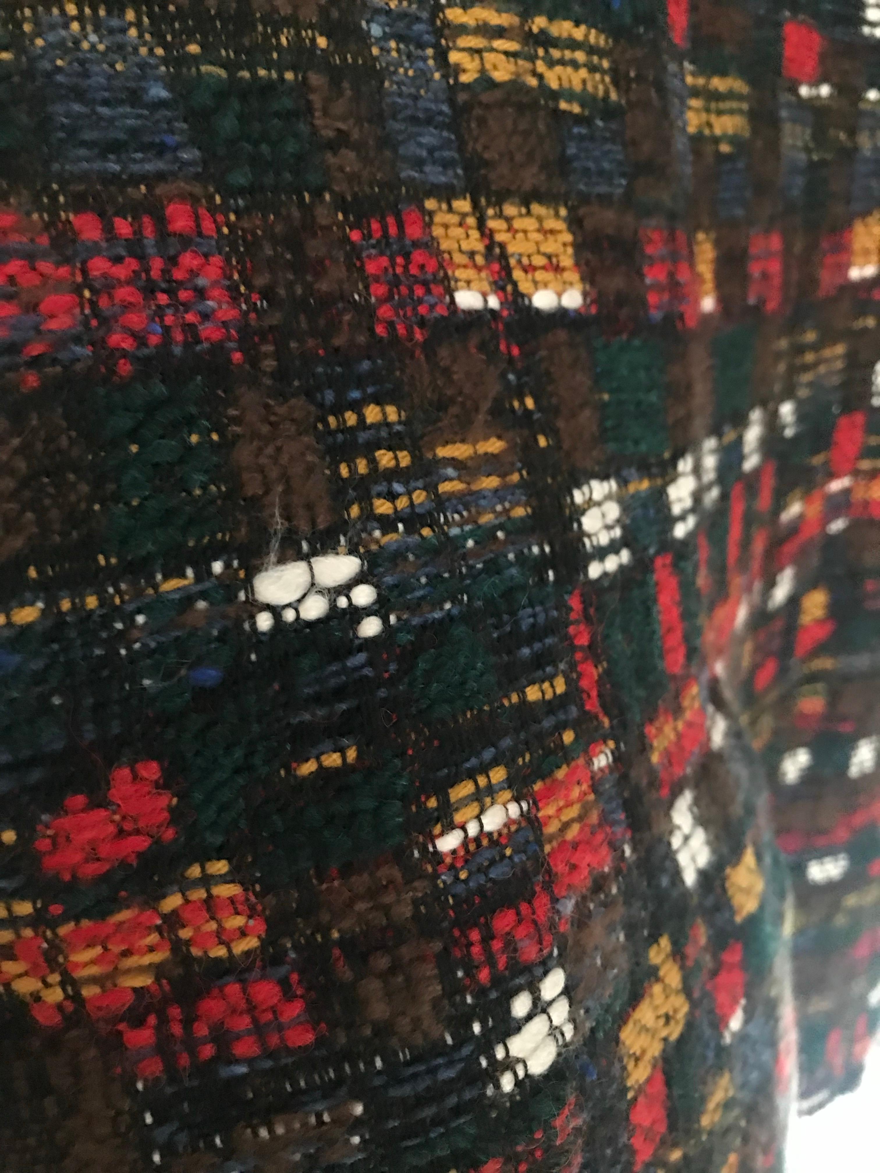 Manteau en tweed CHANEL en parfait état. Multicolore en vente 4