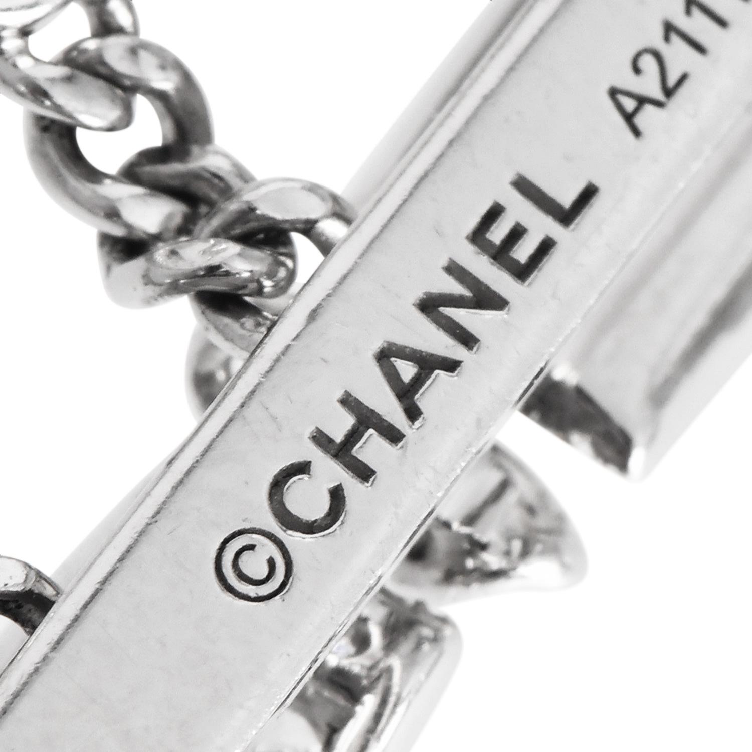 CHANEL Tweed de Chanel 12.00cts Diamond 18K Gold Wrap Bracelet In Excellent Condition In Miami, FL