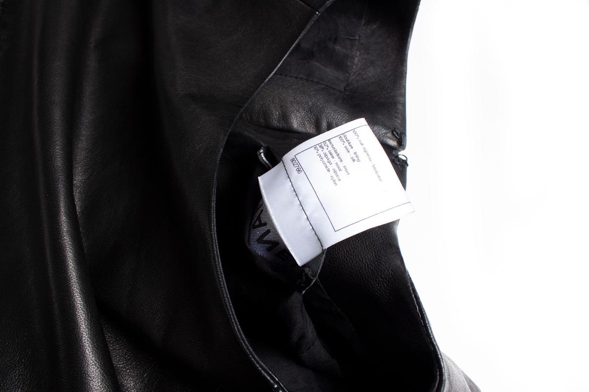 Chanel, tweed dress with leather In Excellent Condition For Sale In AMSTERDAM, NL