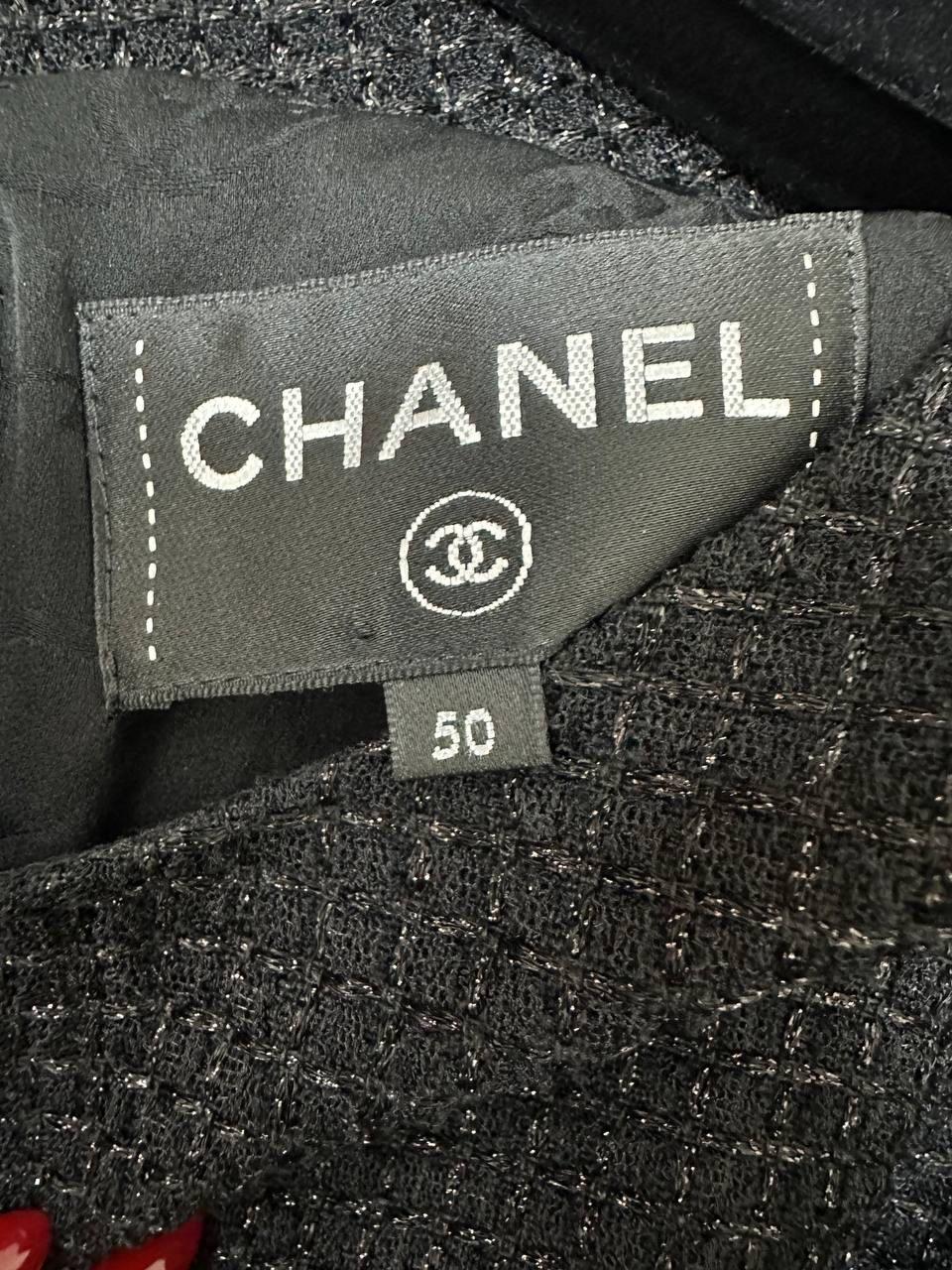 Abito aderente in tweed di Chanel - Taglia 50 in vendita 3