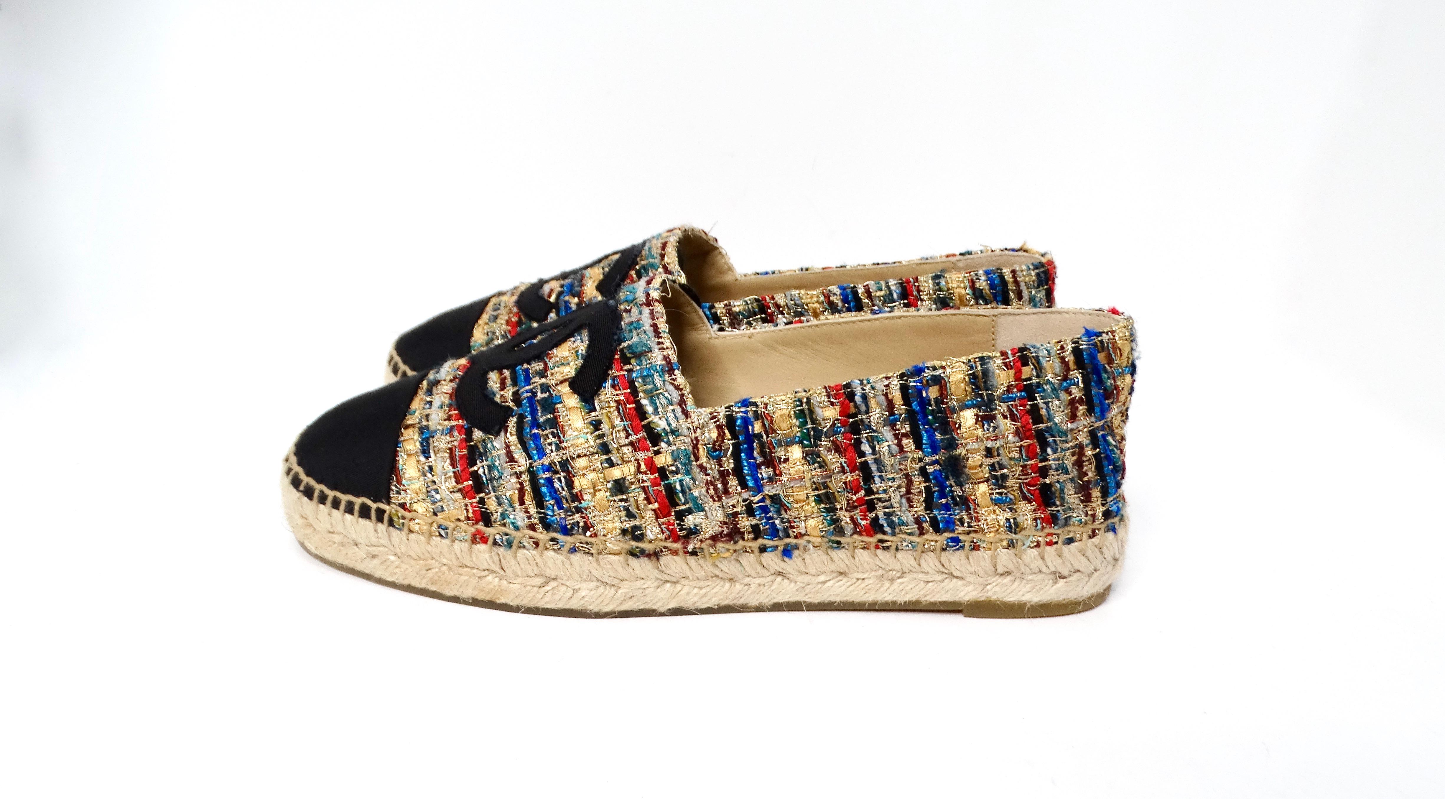 Espadrilles Chanel en tweed gros grain multicolore à emboîtement CC Bon état - En vente à Scottsdale, AZ