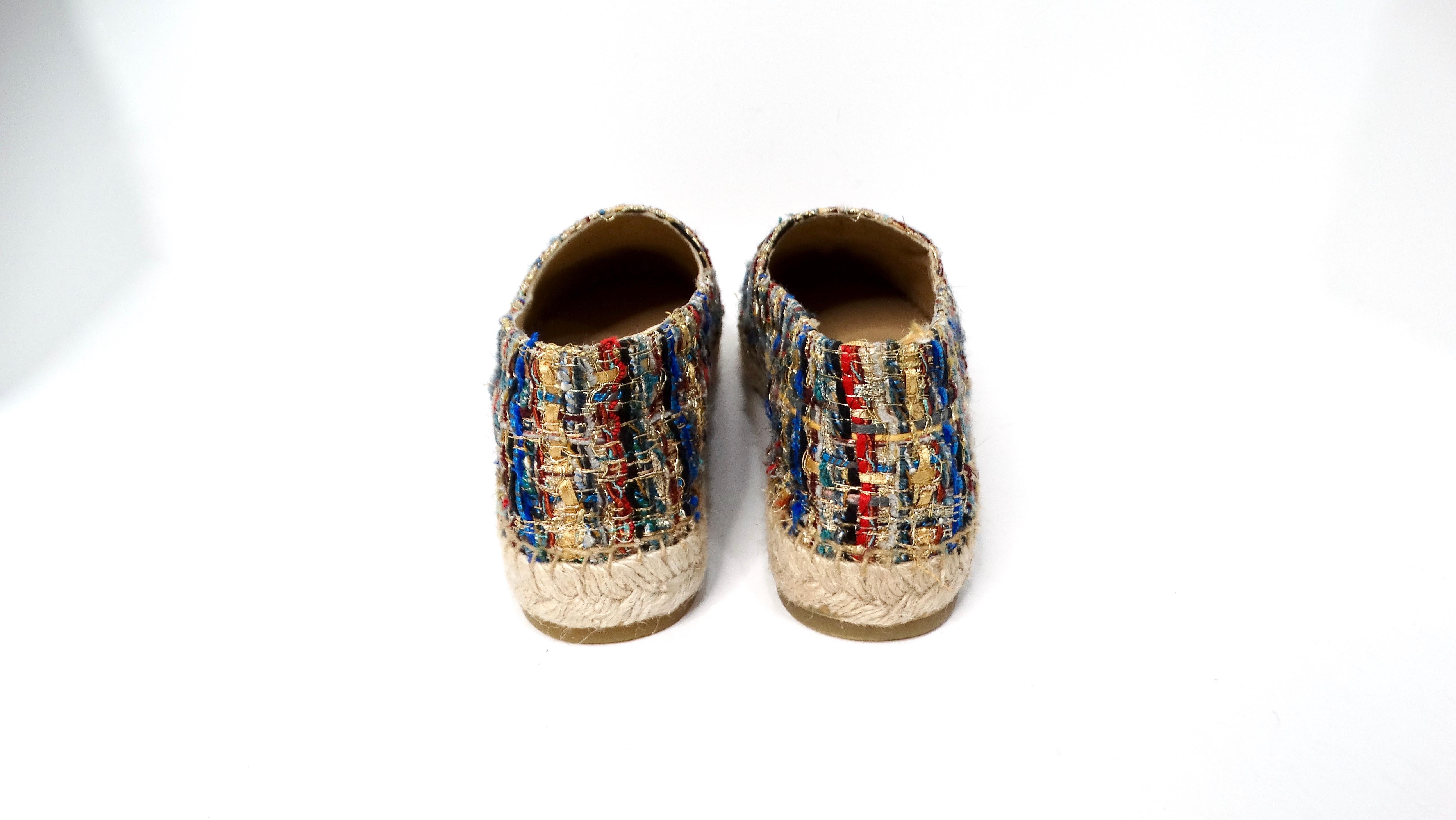 Espadrilles Chanel en tweed gros grain multicolore à emboîtement CC Pour femmes en vente