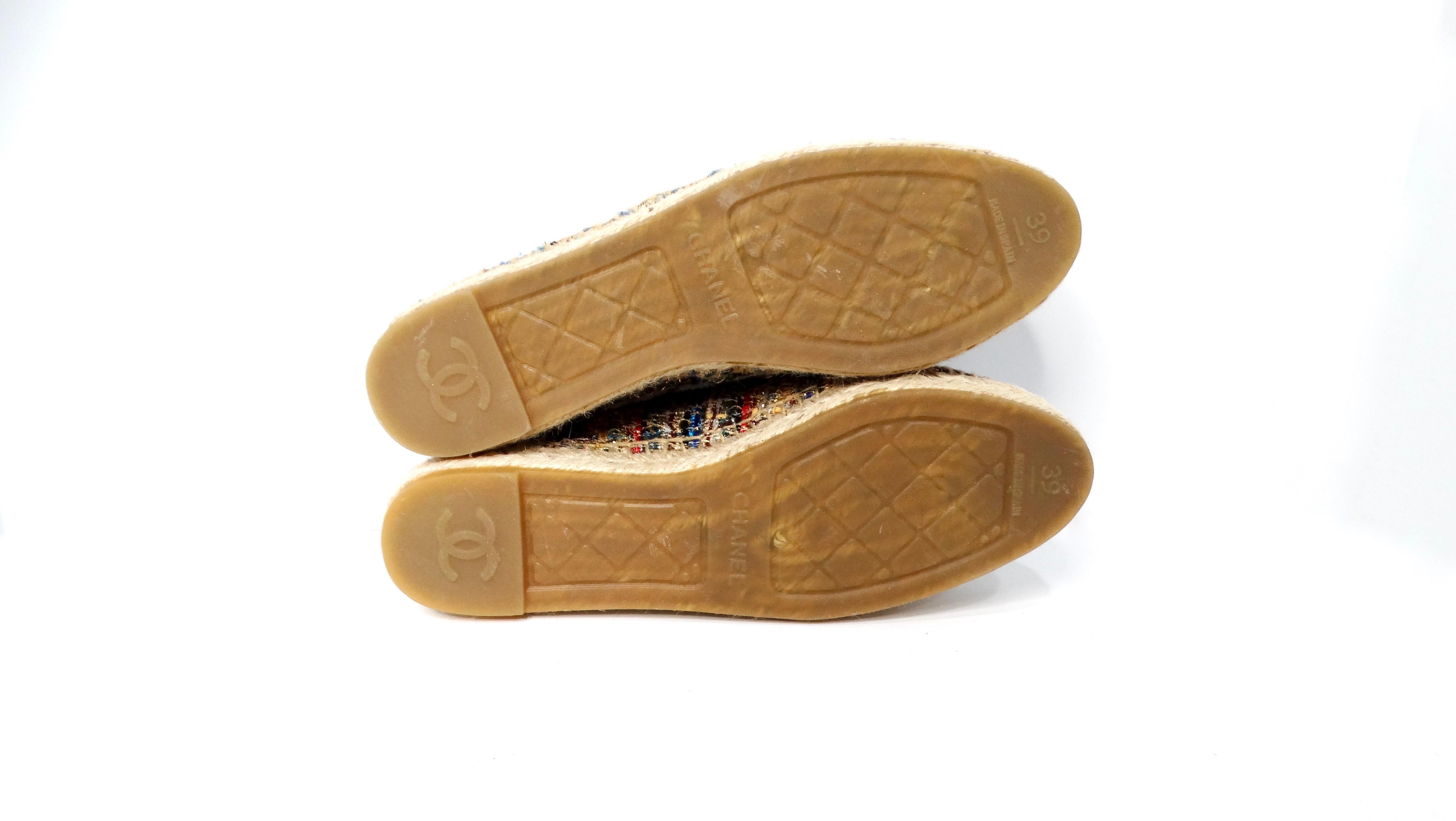 Espadrilles Chanel en tweed gros grain multicolore à emboîtement CC en vente 1