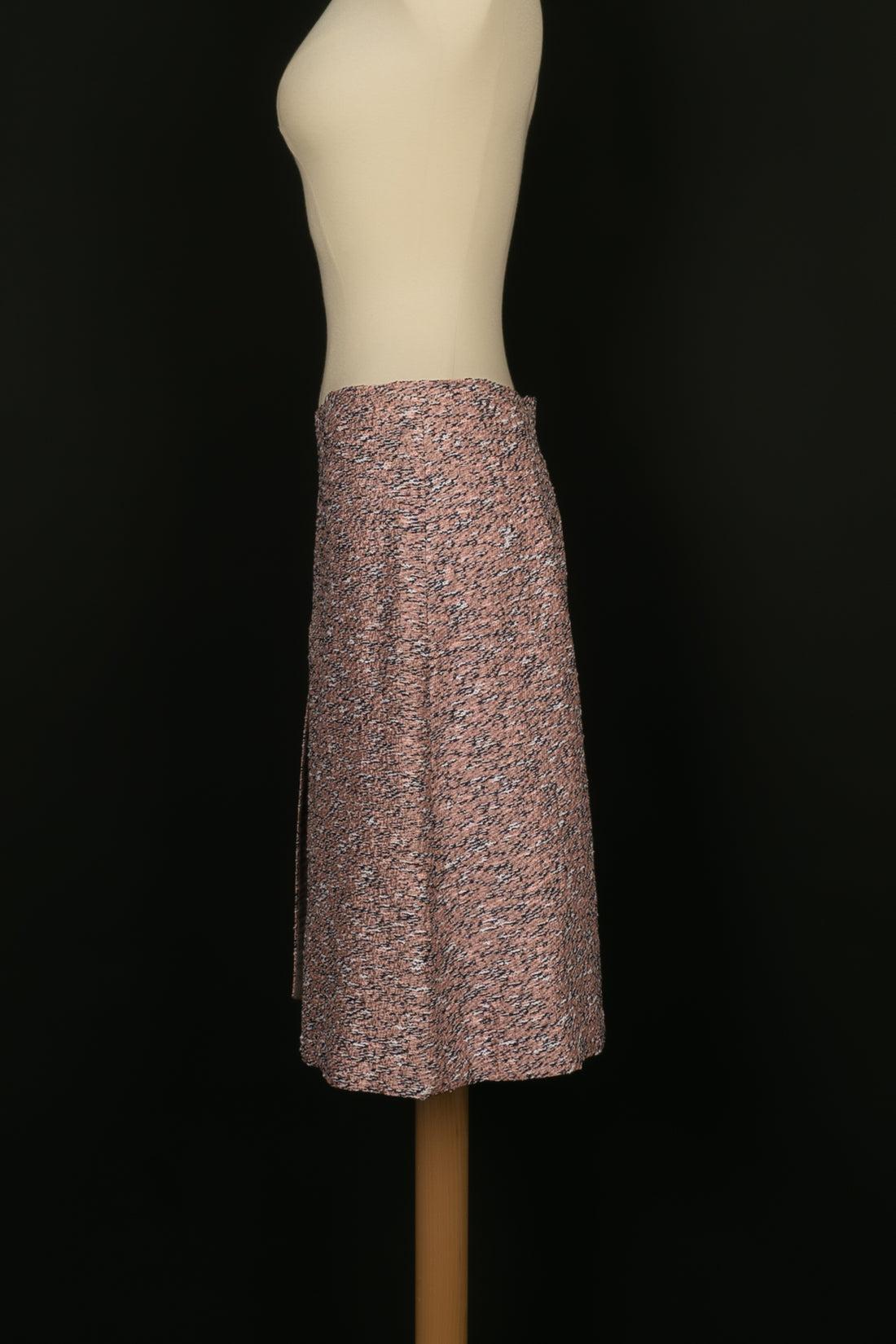 Chanel Tweed Jacket and Skirt Suit Set en venta 8