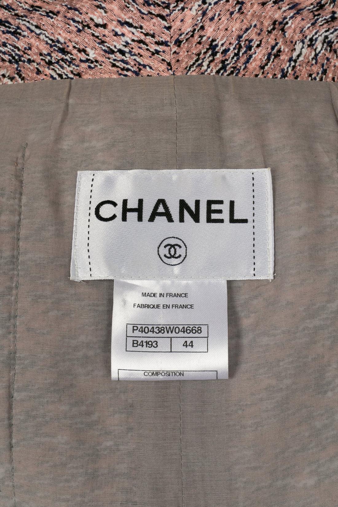 Chanel Tweed Jacket and Skirt Suit Set For Sale 10