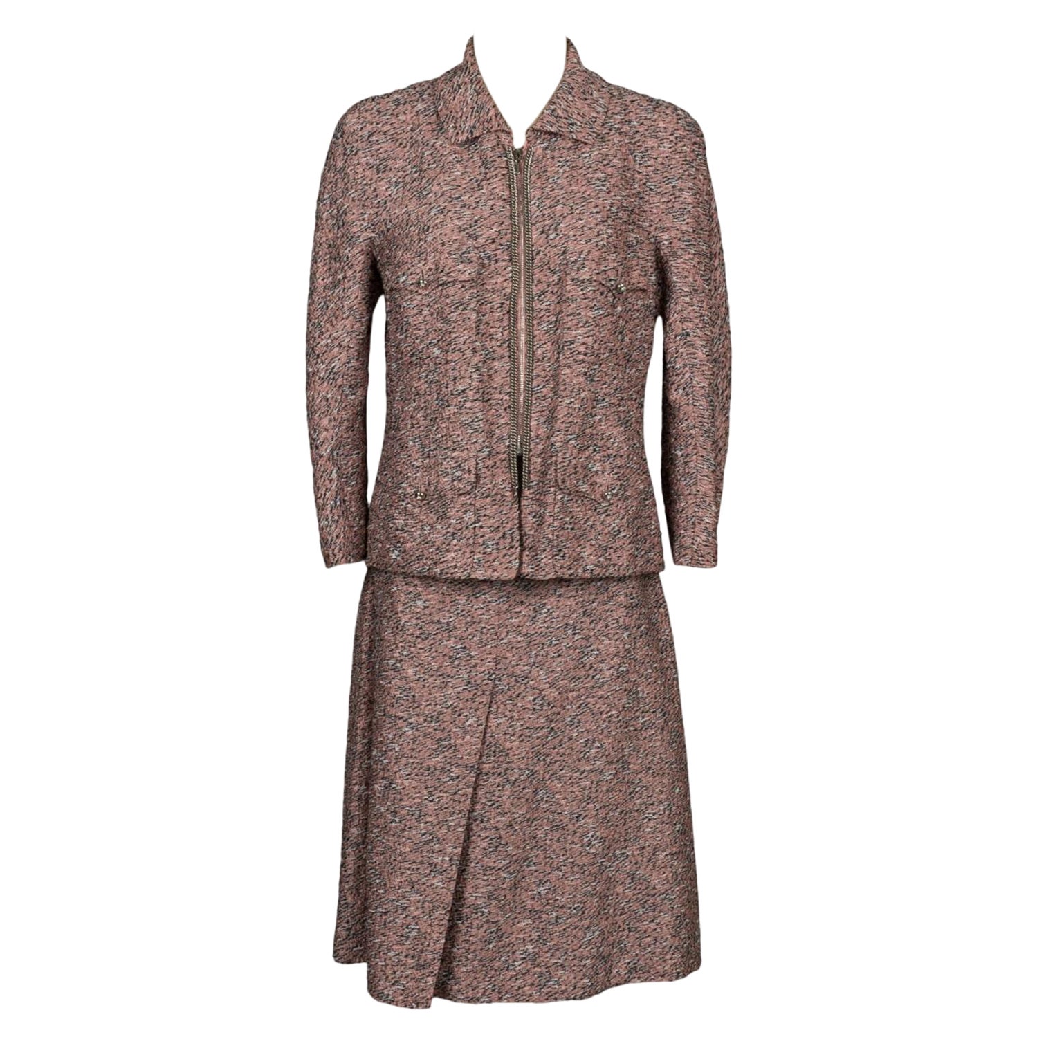 Chanel Tweed Jacket and Skirt Suit Set en venta