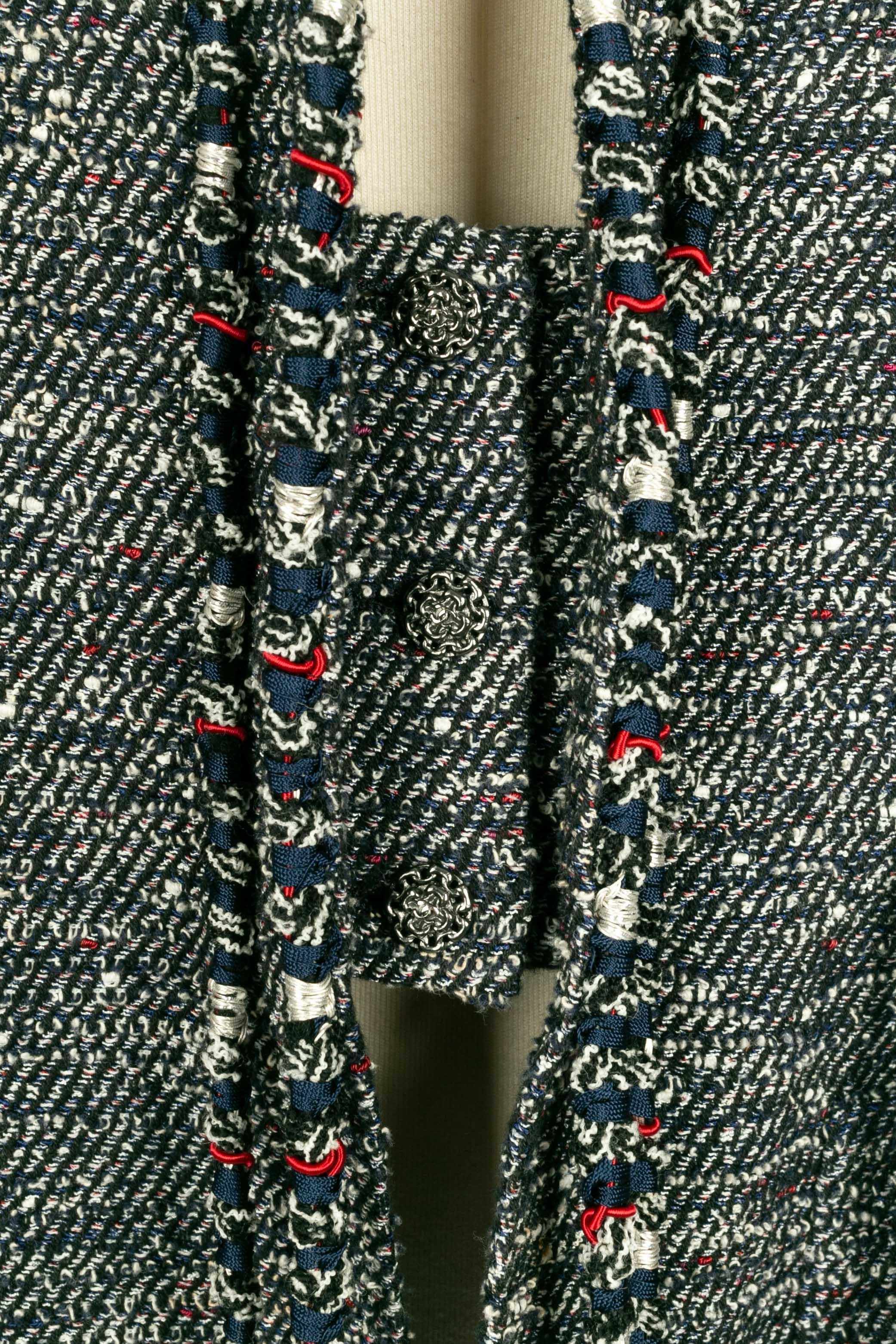 Gris Chanel tweed jacket en vente