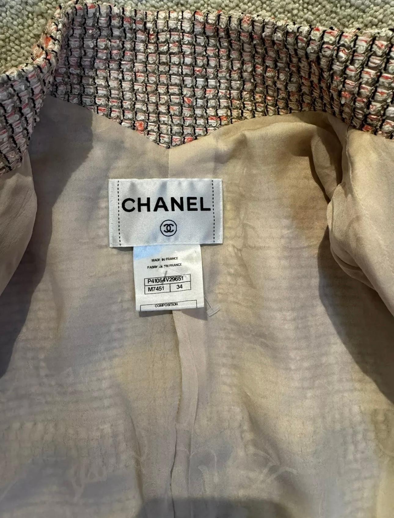 Women's or Men's Chanel tweed jacket multicolour size 34 For Sale