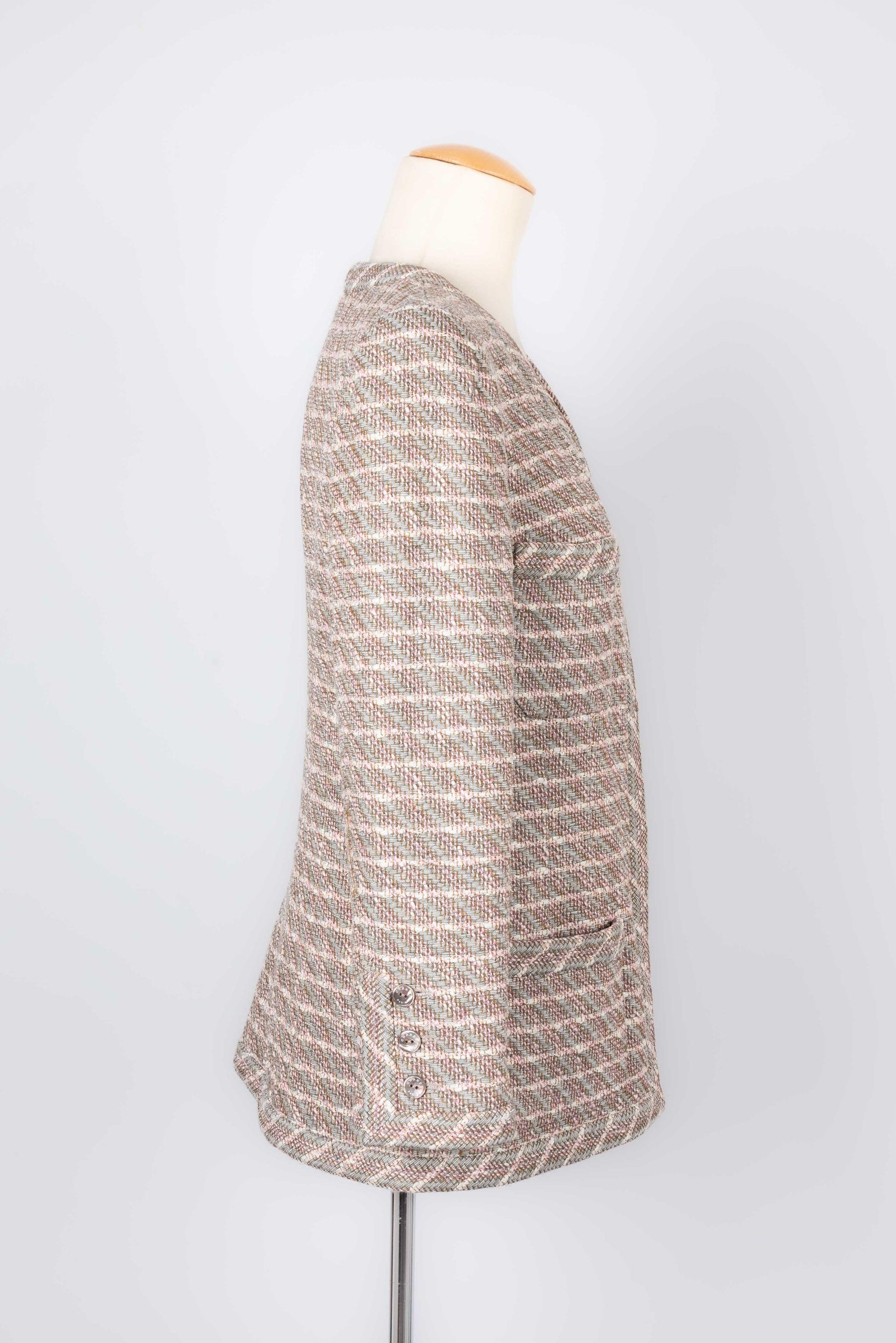 Veste Chanel en tweed avec doublure en soie, 2003 Pour femmes en vente