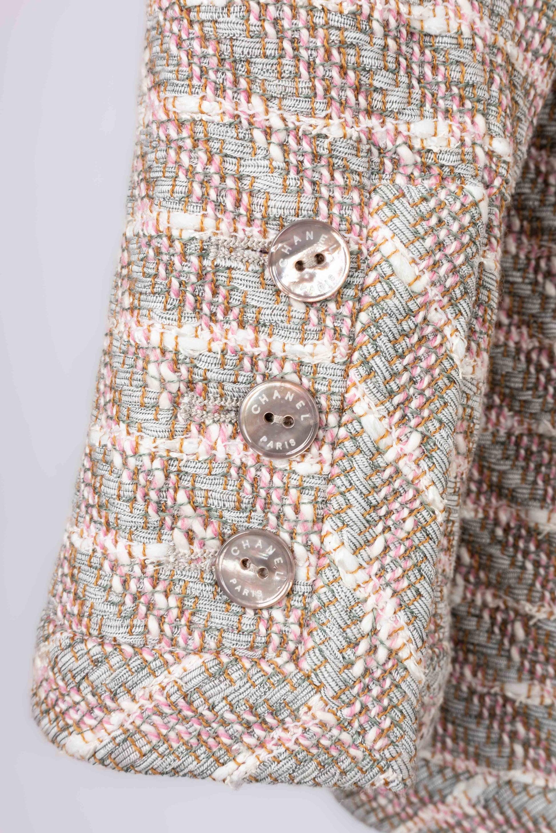 Veste Chanel en tweed avec doublure en soie, 2003 en vente 1