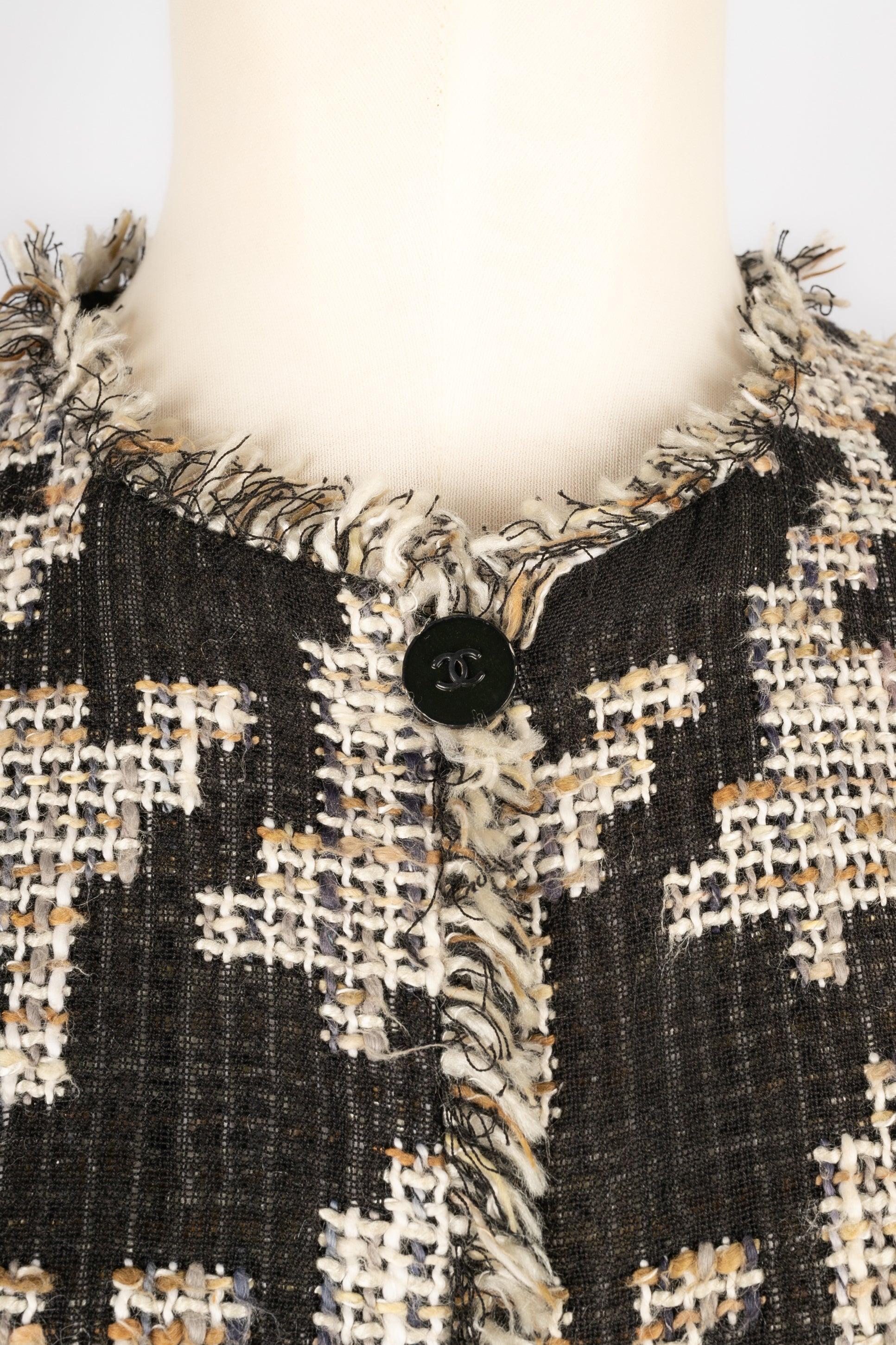 Giacca Chanel in tweed con fodera in seta, 2005 in vendita 1