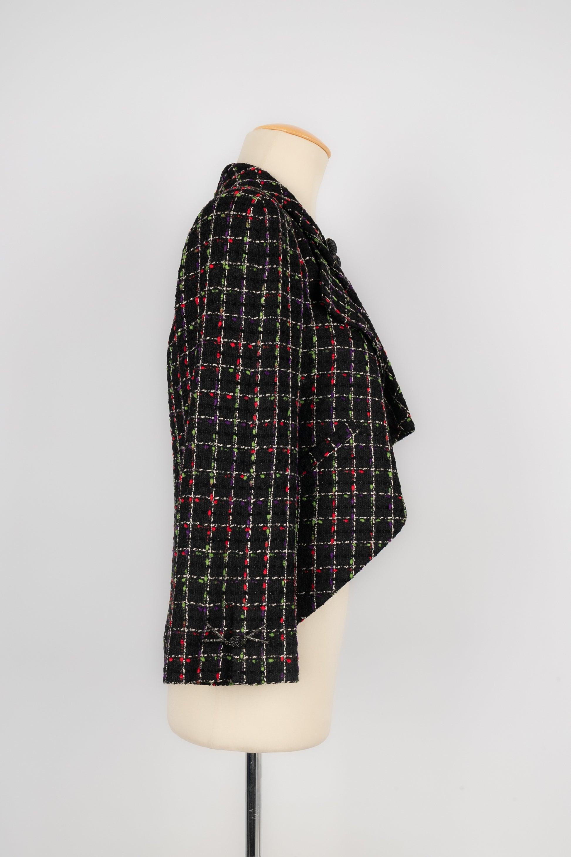 Chanel Tweed Jacket with Silk Lining In Excellent Condition For Sale In SAINT-OUEN-SUR-SEINE, FR